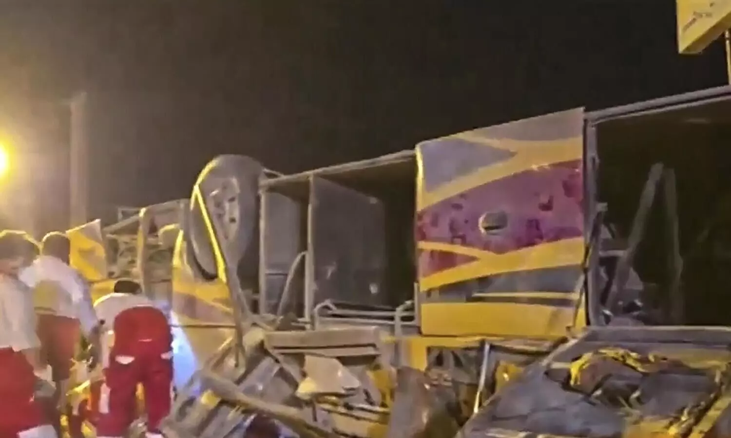 Bus carrying Shiite pilgrims from Pakistan to Iraq crashes in Iran, killing at least 28 people