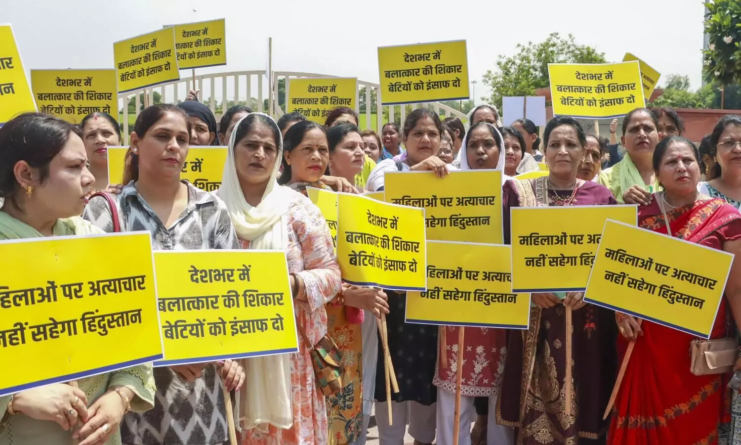 AAPs womens wing protests at Rajghat demanding justice in Kolkata doc rape-murder case