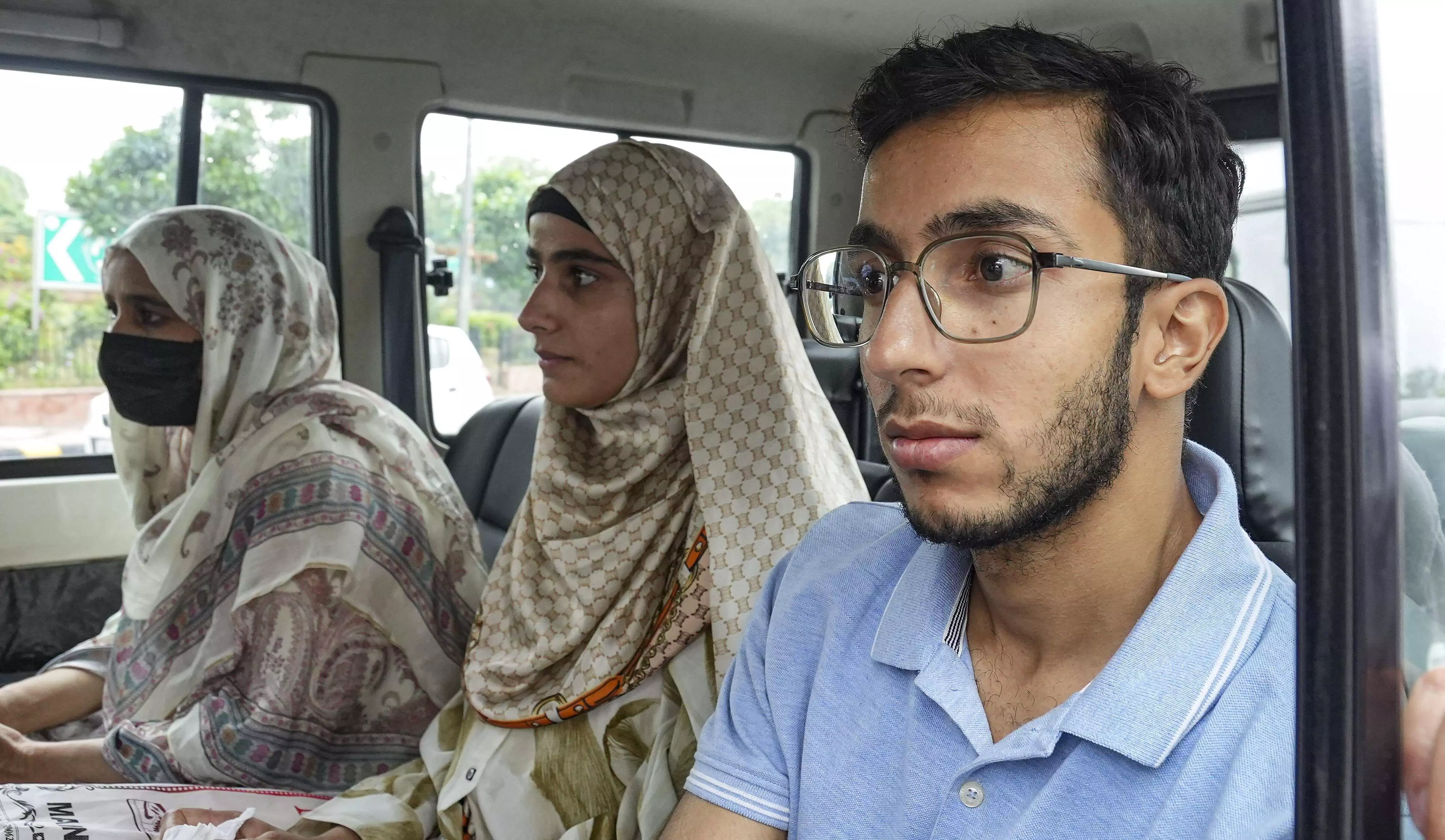 Delhi court seeks NIAs response on Engineer Rashids bail plea Delhi court seeks NIAs response on Engineer Rashids bail plea