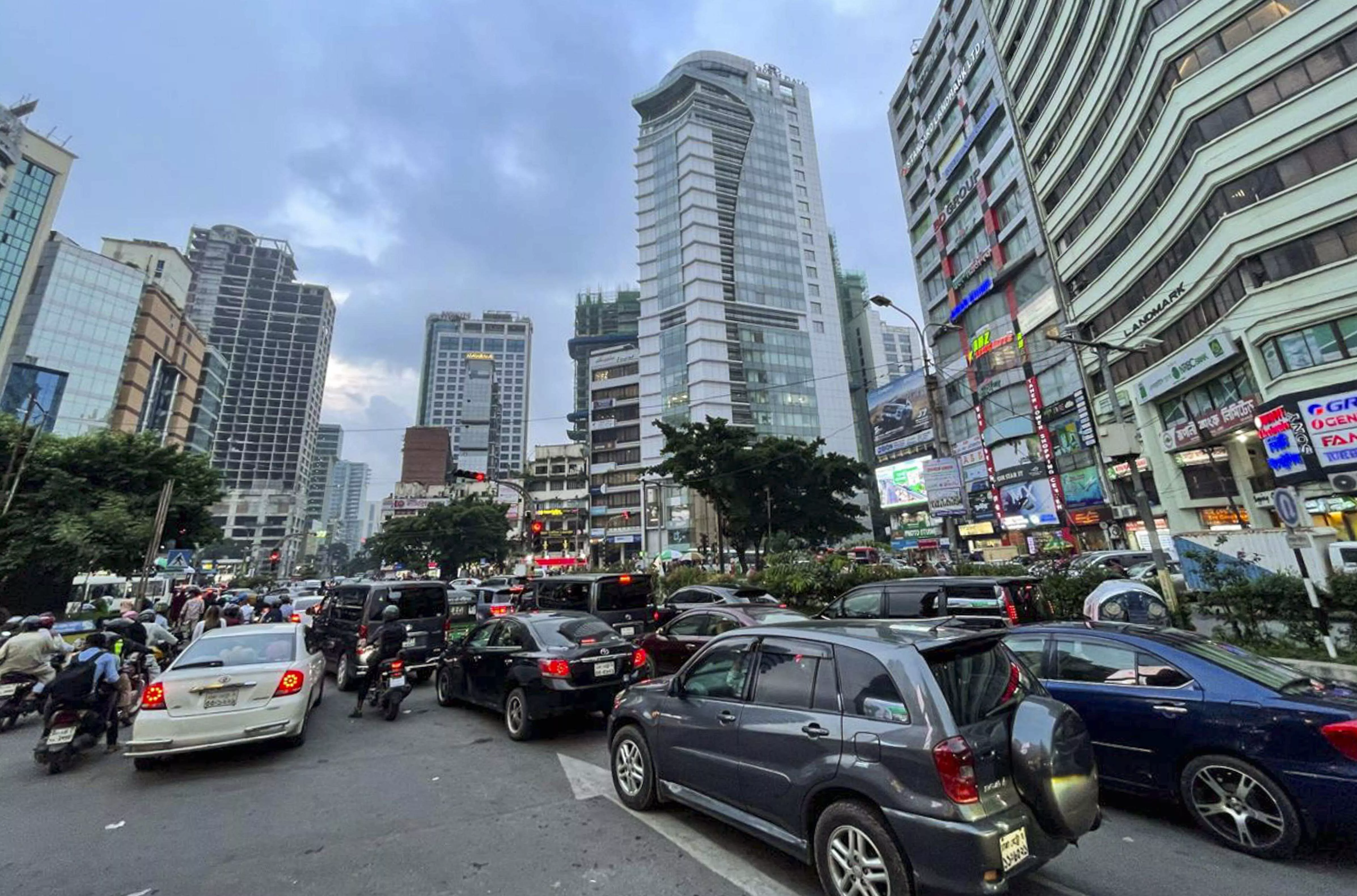 Unrest impact: Hospitality sector hit in Dhaka, rooms empty at hotels Unrest impact: Hospitality sector hit in Dhaka, rooms empty at hotels