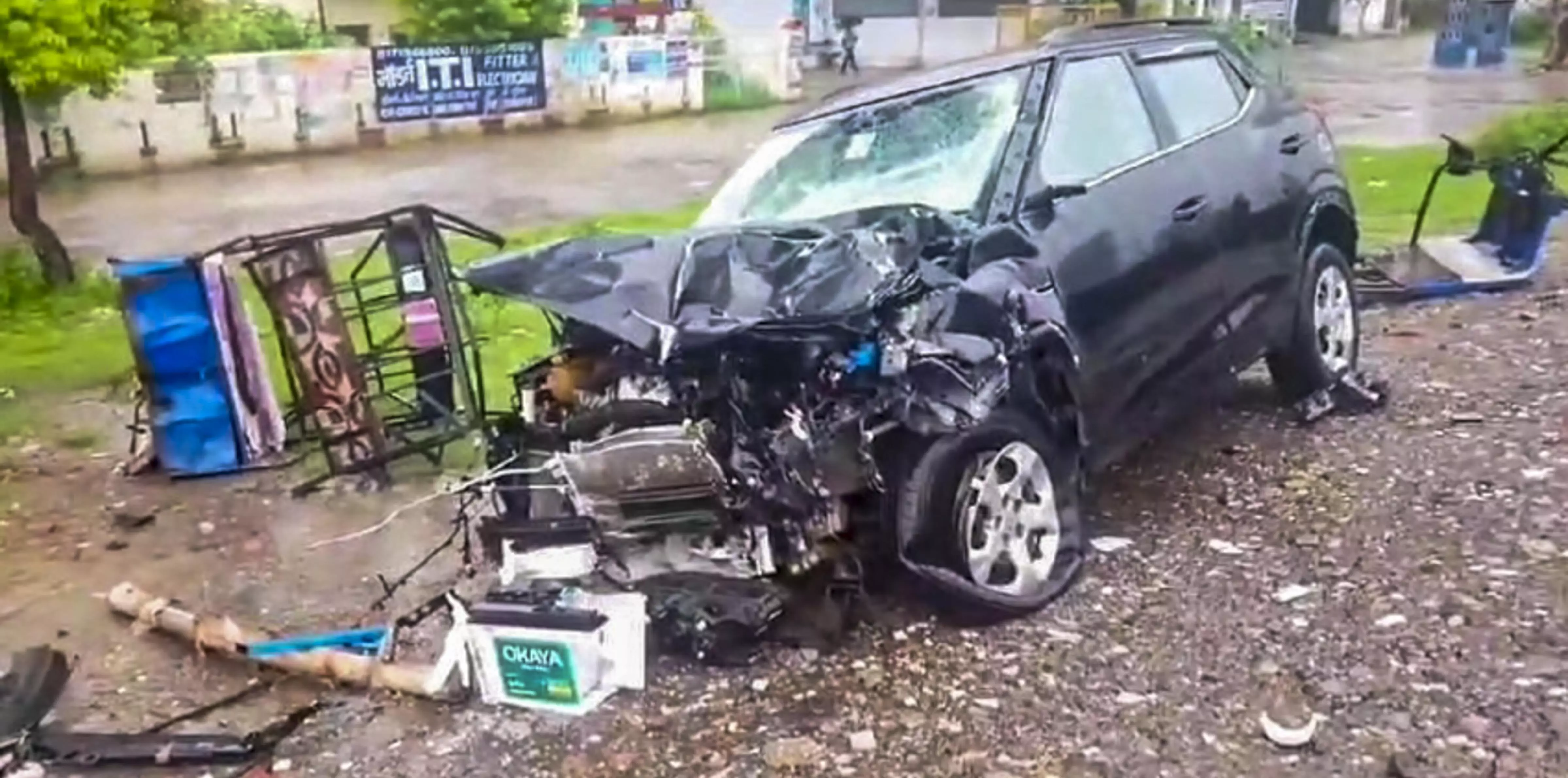 Pregnant woman among 4 dead as car hits e-rickshaw in Uttarakhand