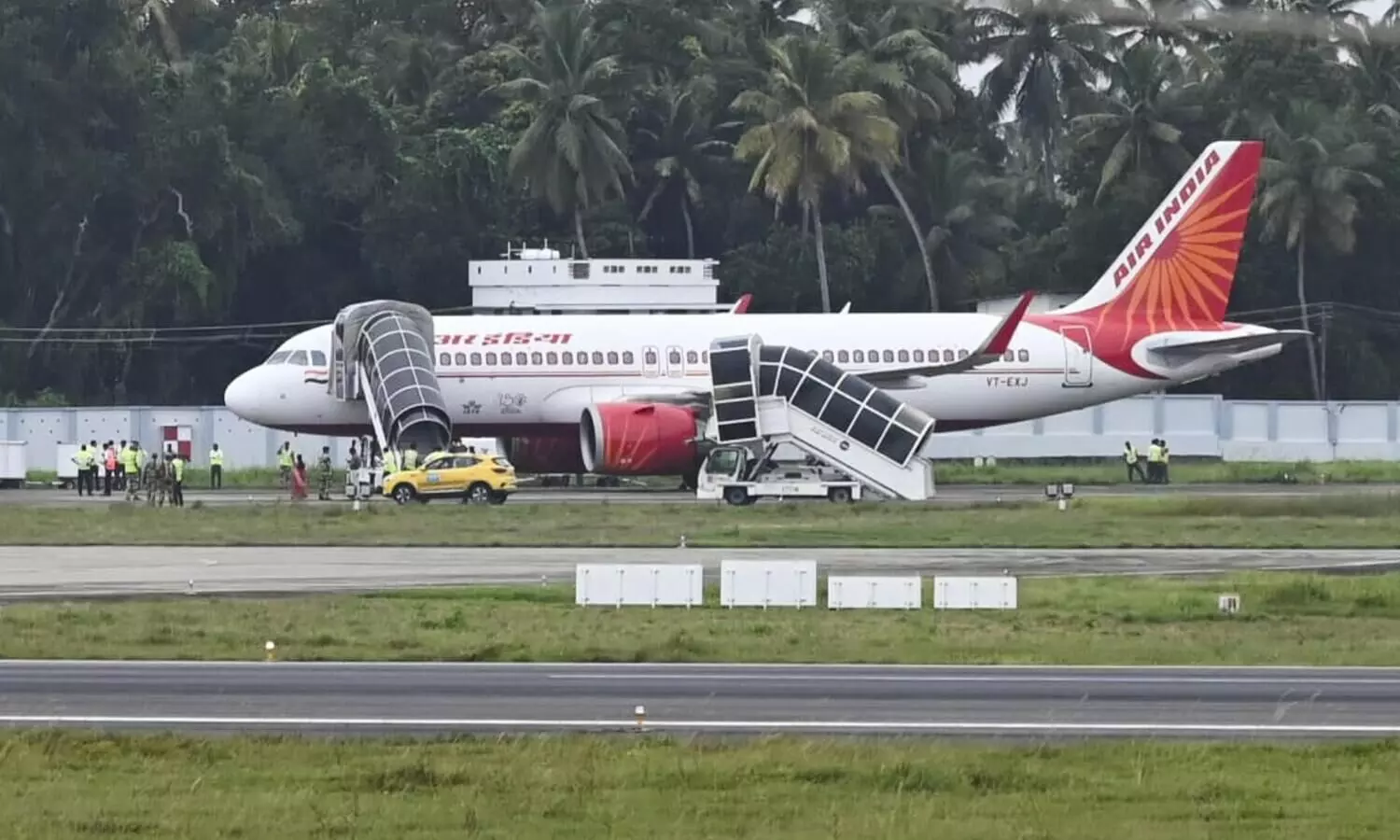 Bomb threat scare on AI flight: Thiruvananthapuram airport put on high alert