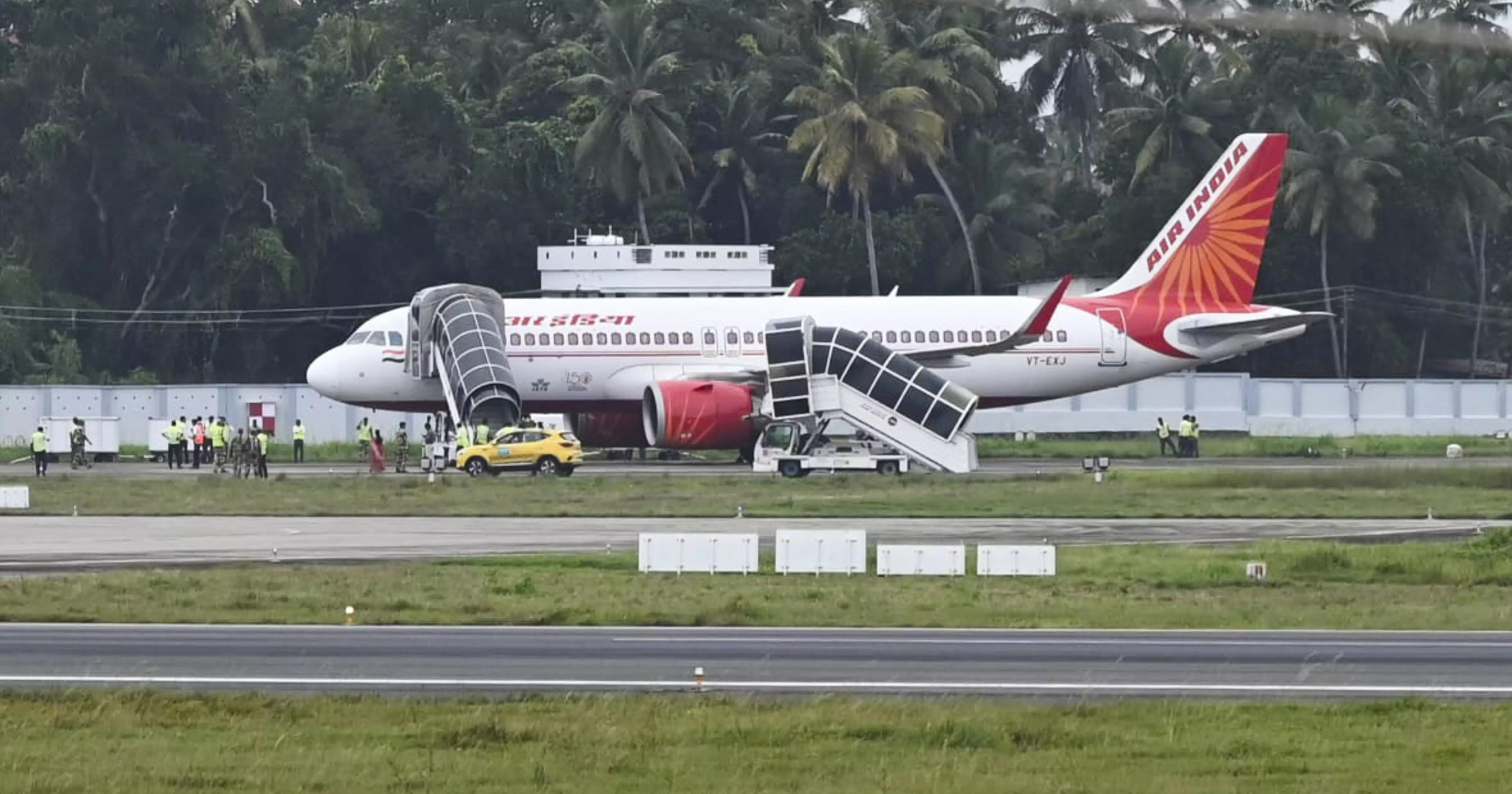 Bomb threat scare on AI flight: Thiruvananthapuram airport put on high alert
