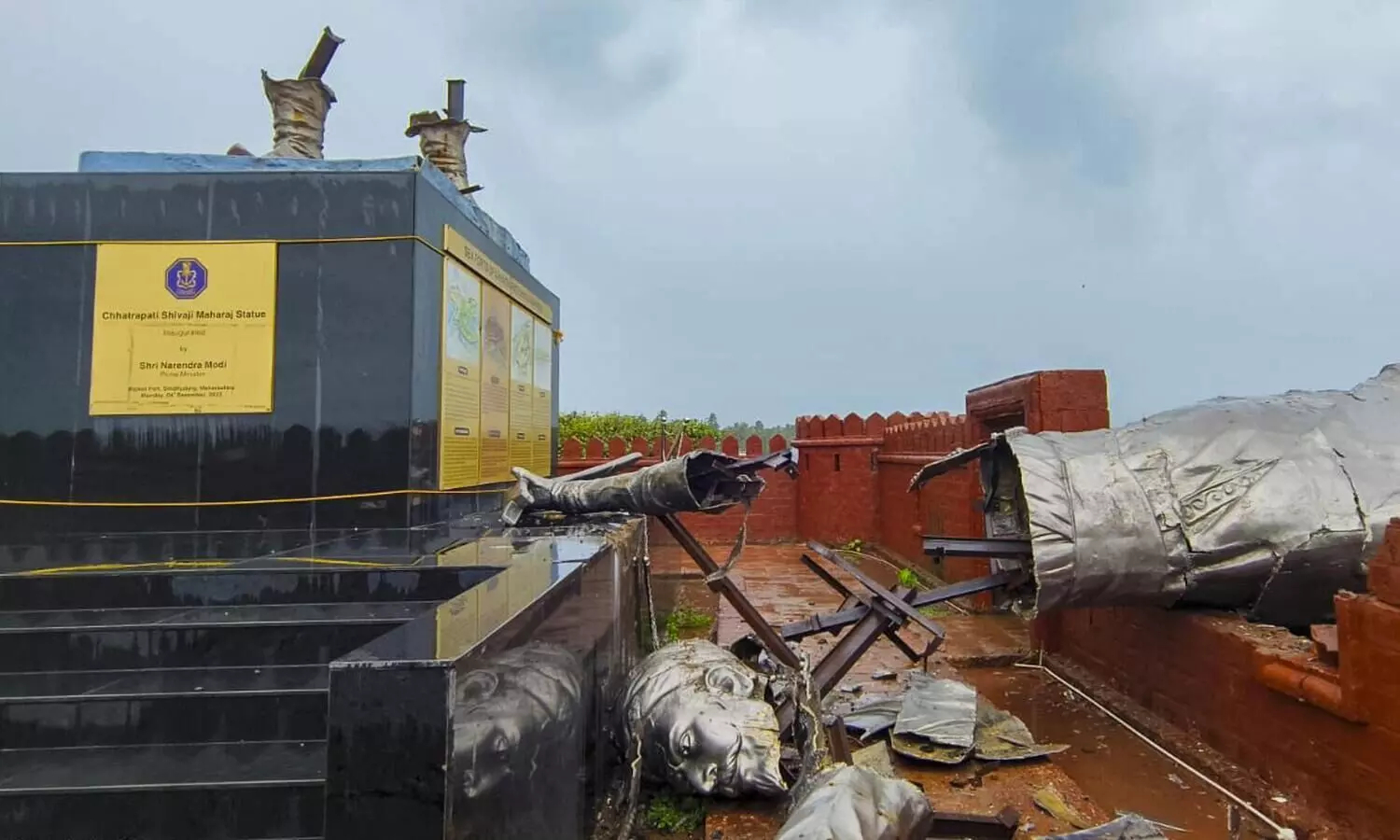 FIR filed against contractor and structural consultant over collapse of Shivaji Maharajs statue