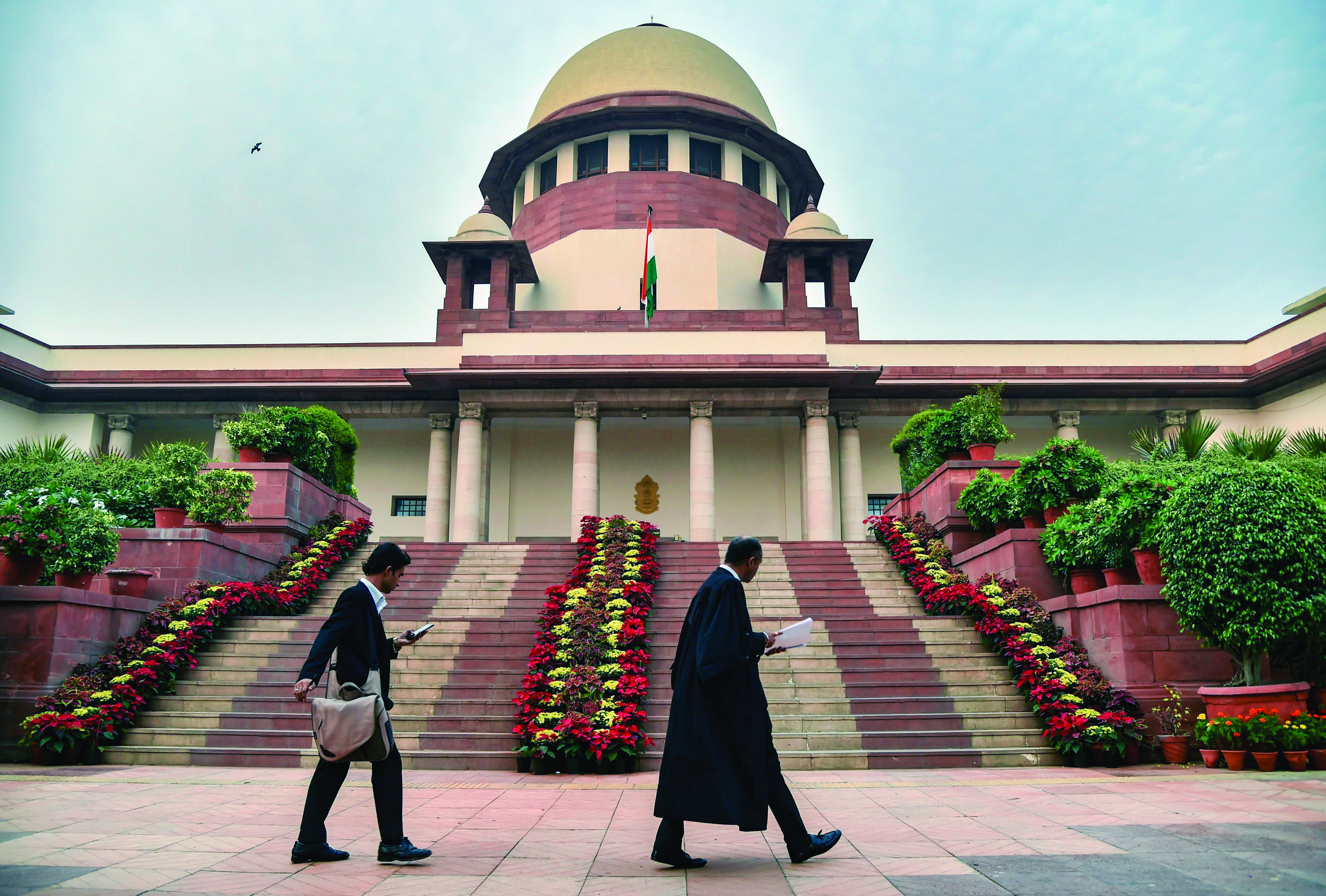 SC asks CAQM chief to explain steps to curb stubble burning & pollution