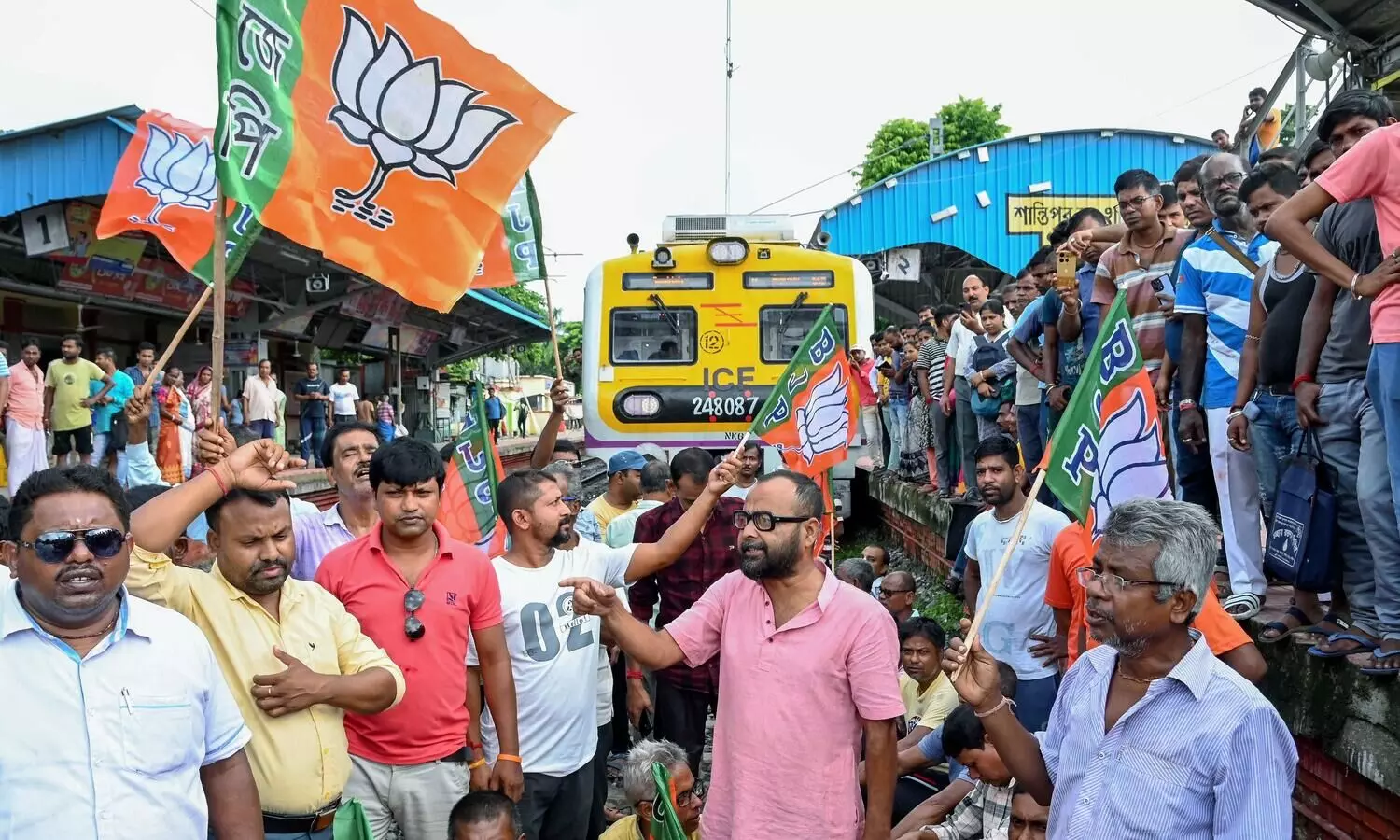 BJPs 12-hour shutdown partially affects life in West Bengal