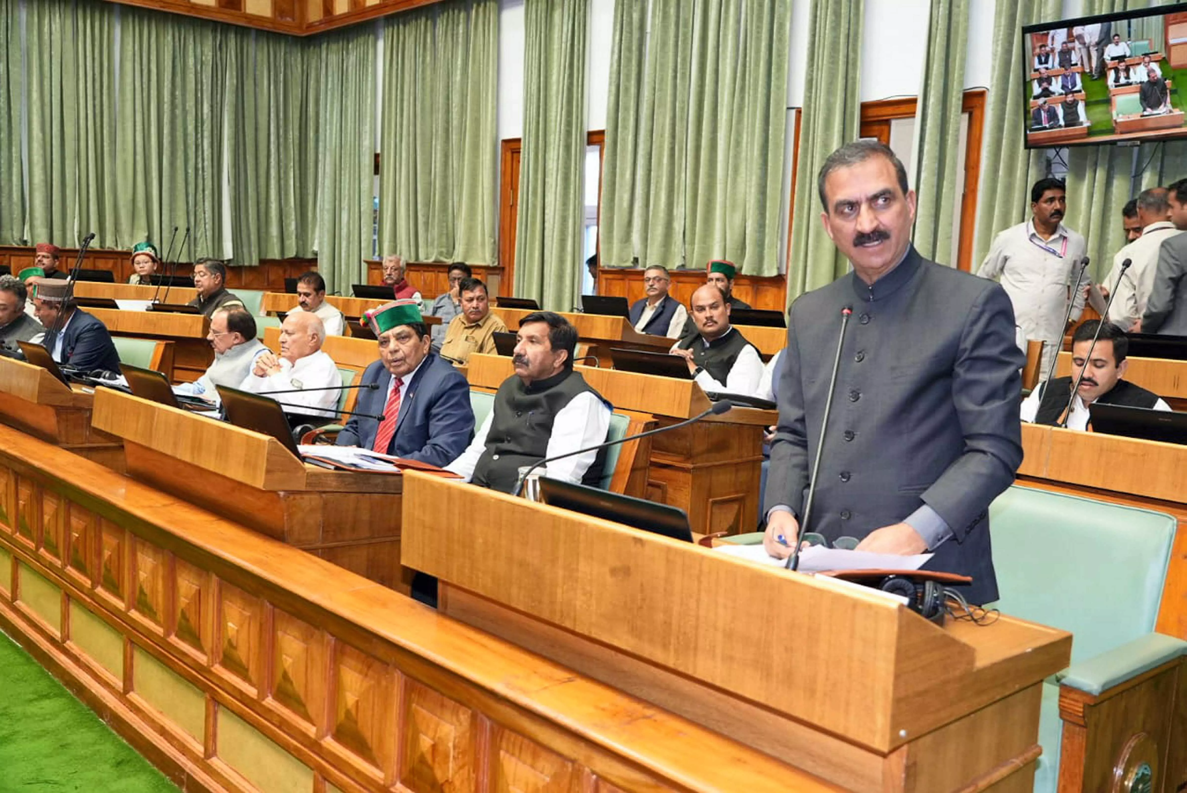 Himachal govt will mull compensation to families of snakebite victims: CM Himachal govt will mull compensation to families of snakebite victims: CM