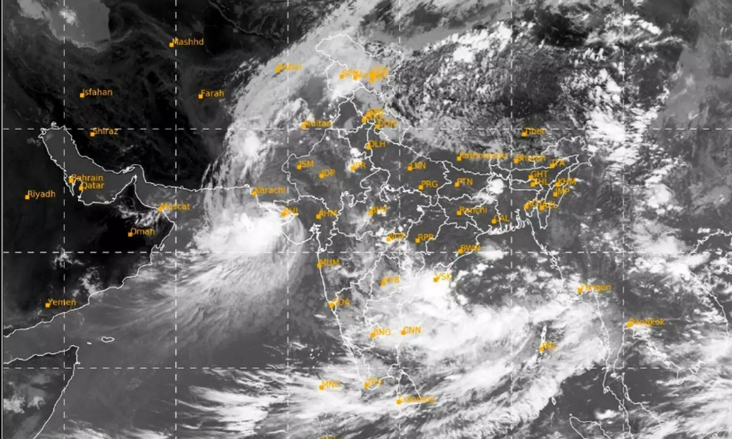 Rains abate in Gujarat but several towns, villages remain flooded; IMD warns of cyclone in Kutch