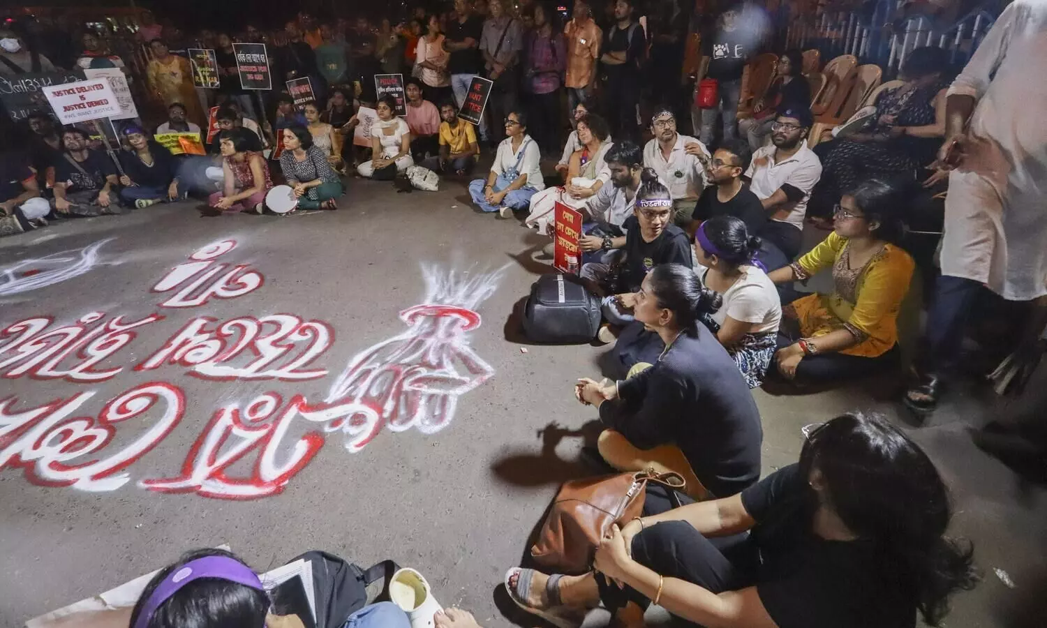Kolkata holds night-long sit-in over doctors rape-murder
