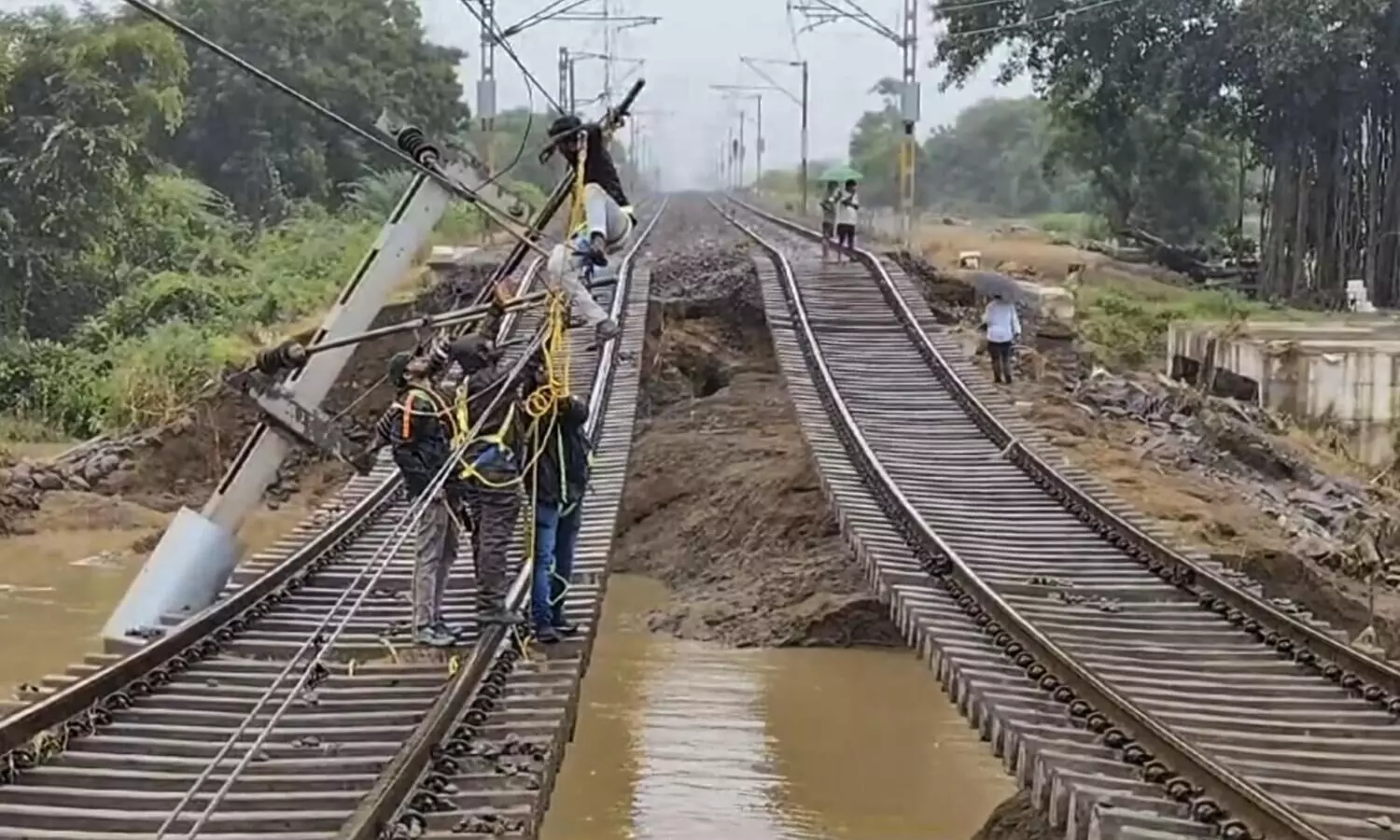 16 dead in rain-related incidents, Tgana govt urges Centre to declare floods as national calamity