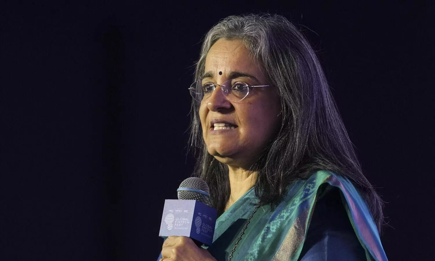 SEBI chief drew salary from ICICI alleges Congress, demands PMs clarification