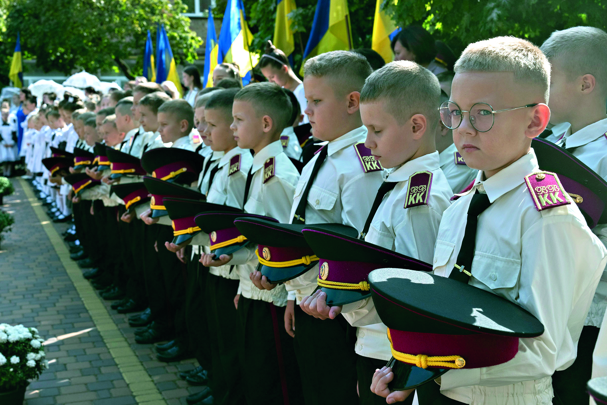 Russia fires a barrage of drones, cruise & ballistic missiles at Kyiv