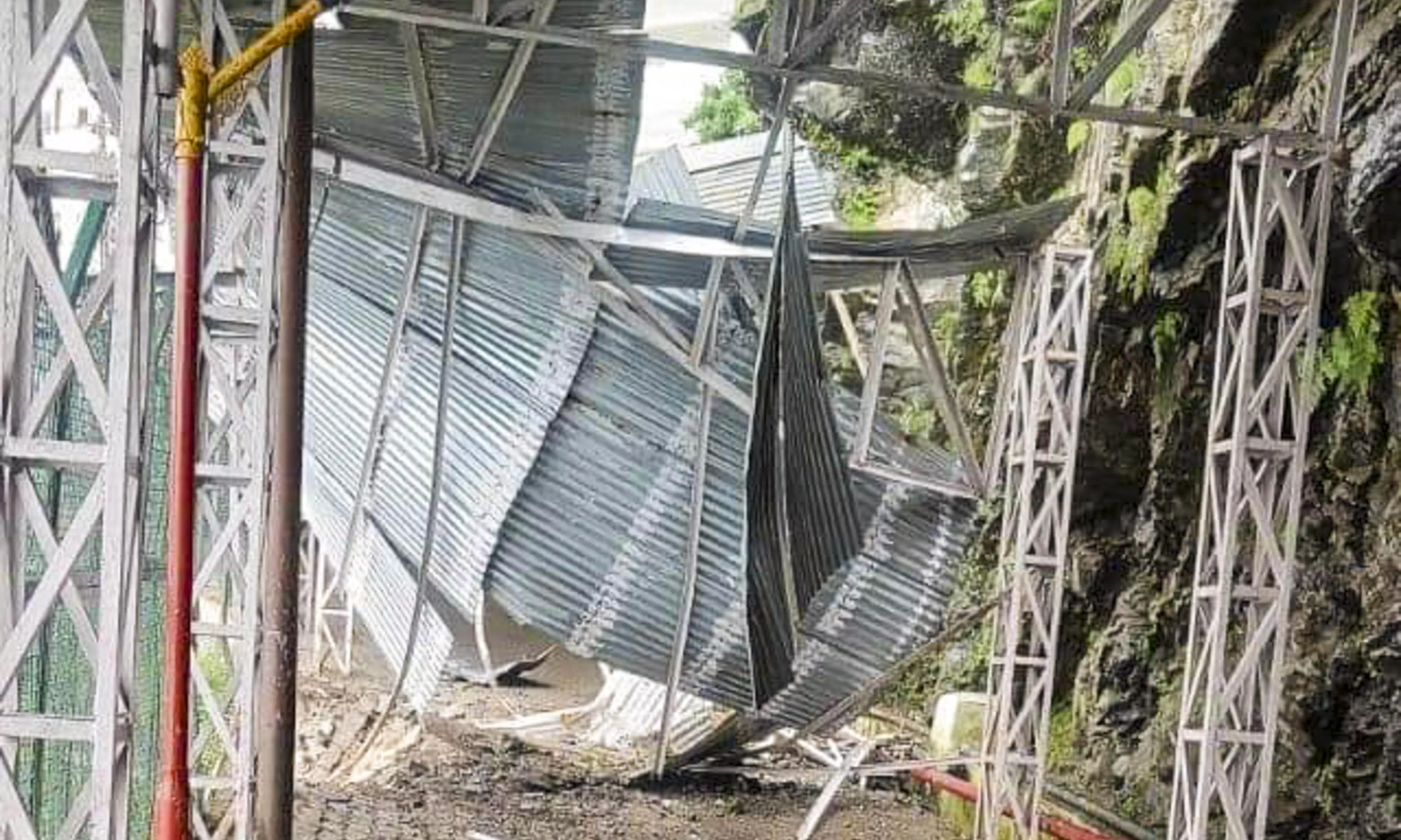 Two women dead, girl injured in landslide on Vaishno Devi track in J-Ks Reasi Two women dead, girl injured in landslide on Vaishno Devi track in J-Ks Reasi