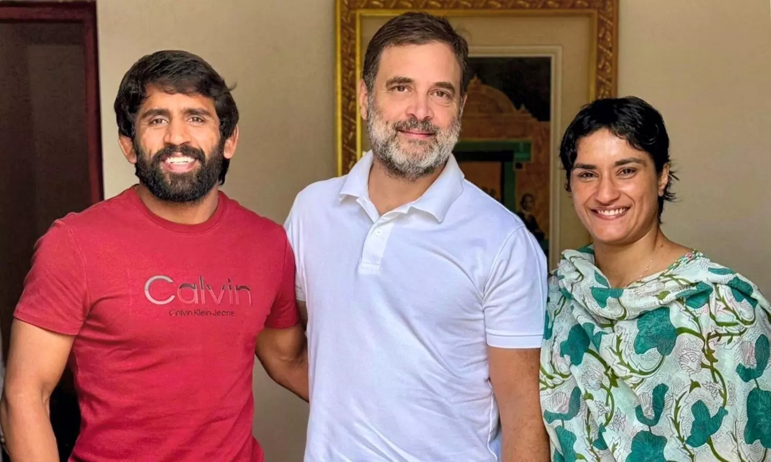 Phogat, Punia meet Rahul amid speculation over entering poll fray from Haryana