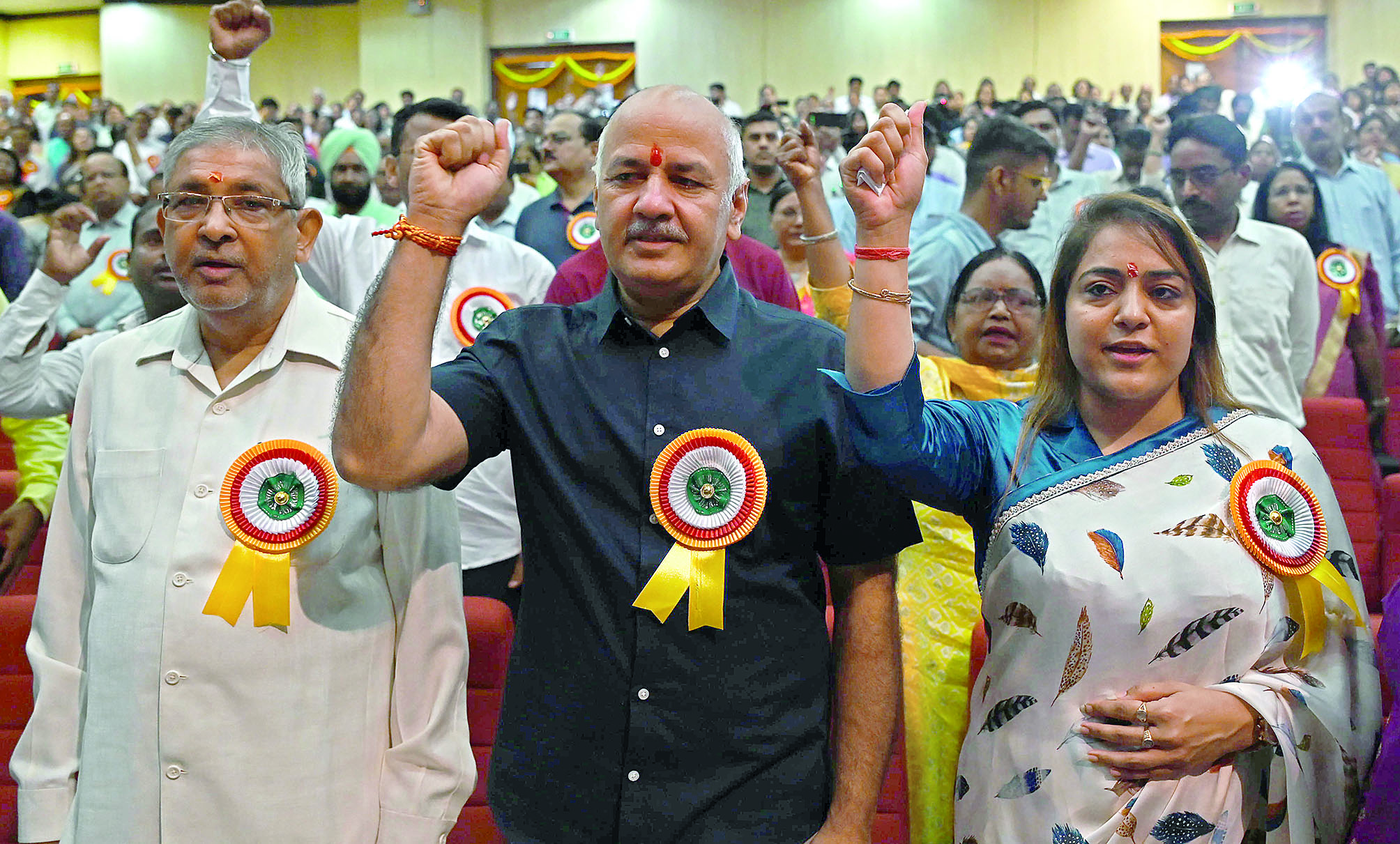 A teacher should get paid more   than an IAS officer, says Sisodia
