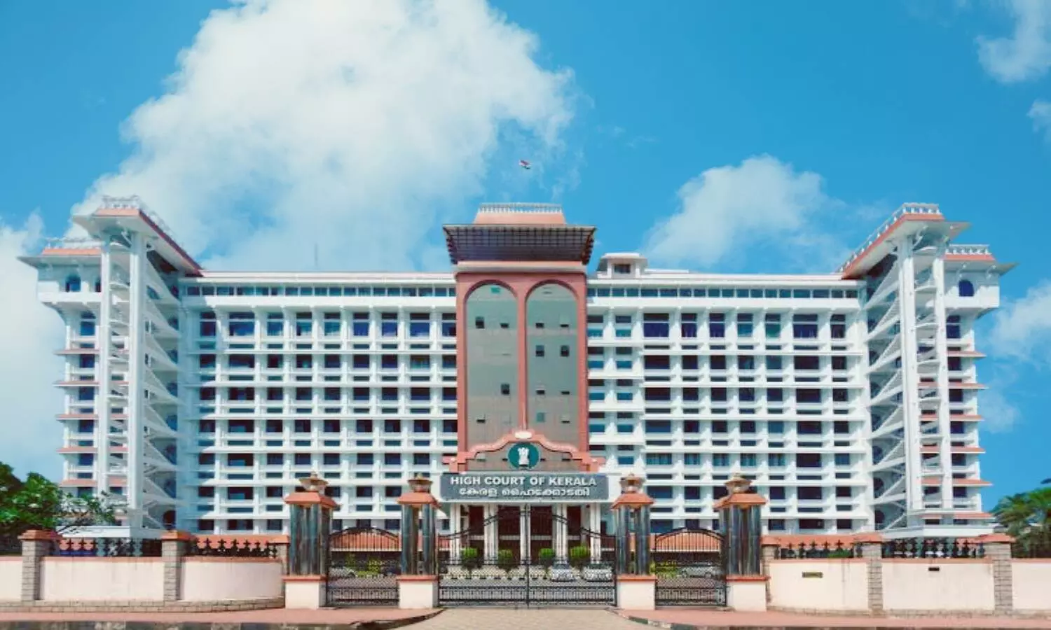 Kerala HC to constitute special bench to hear matters related to Hema Committee report Kerala HC to constitute special bench to hear matters related to Hema Committee report