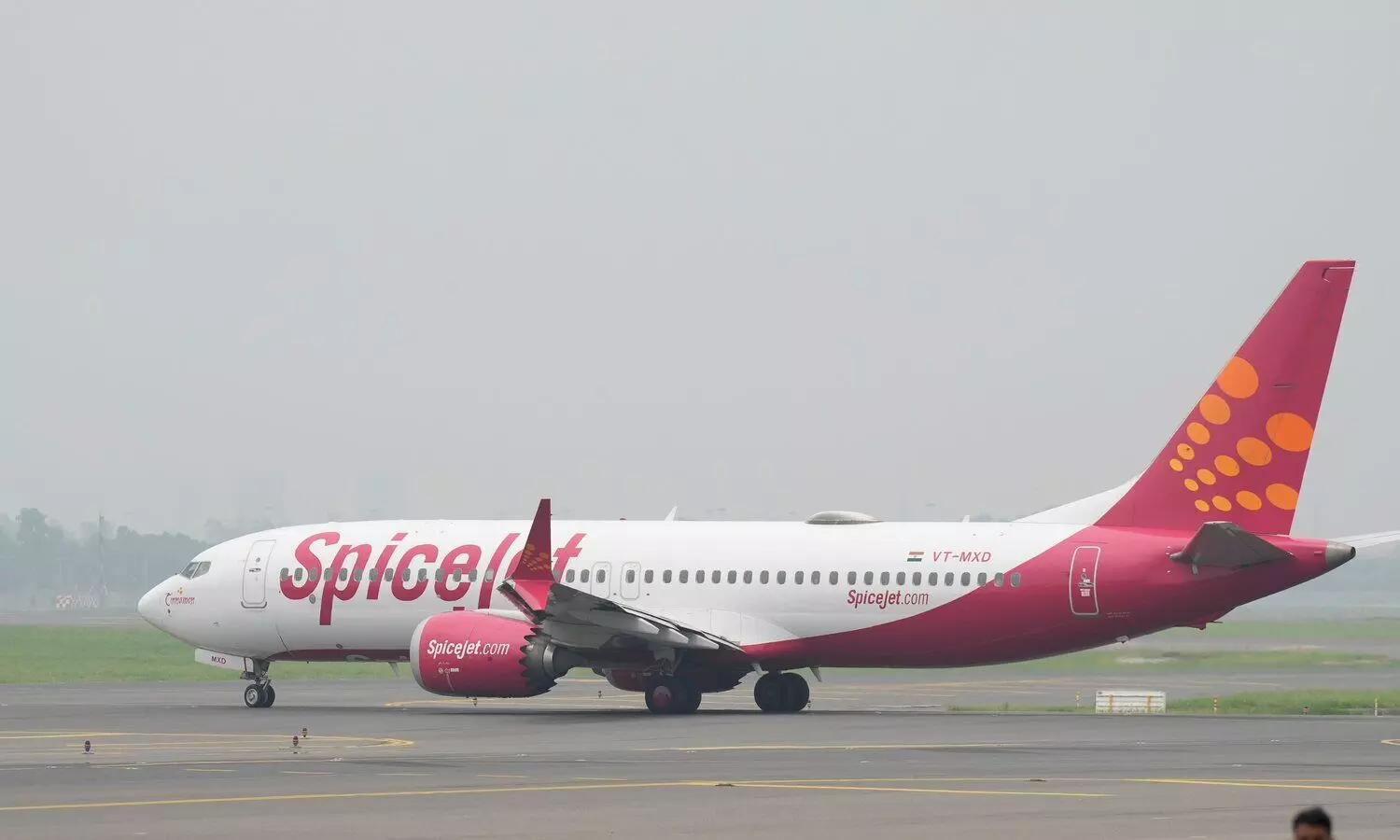 Spicejet plans to raise over Rs 3,200 cr via debt, equity