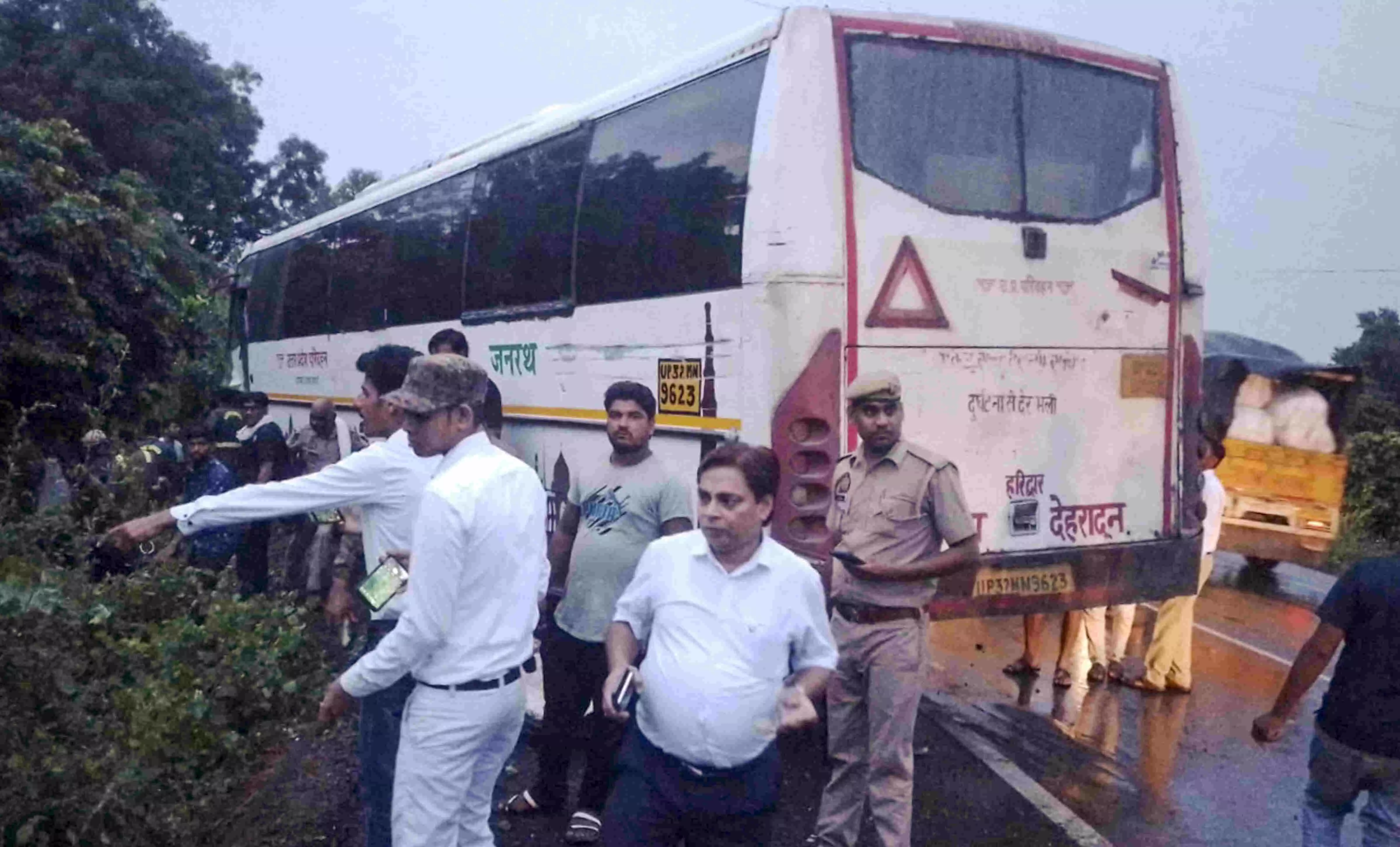 2 children die during treatment, toll reached 17 in Hathras bus accident