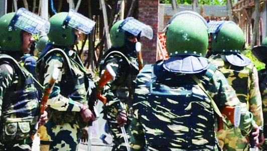 CRPF moves in over 4,000 troops in Chhattisgarh for decisive action CRPF moves in over 4,000 troops in Chhattisgarh for decisive action