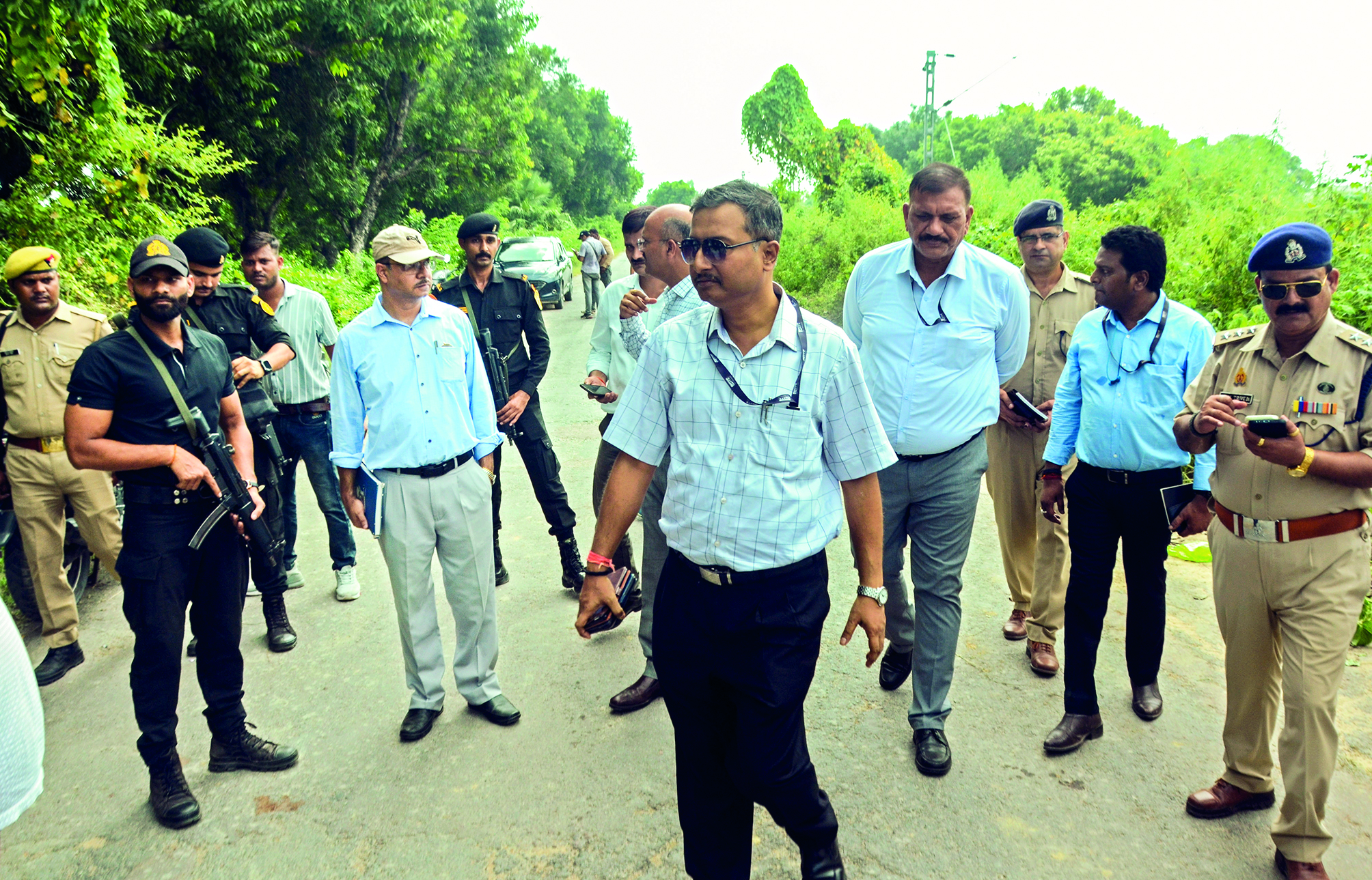 Kalindi Express hits LPG cylinder placed on track; six detained