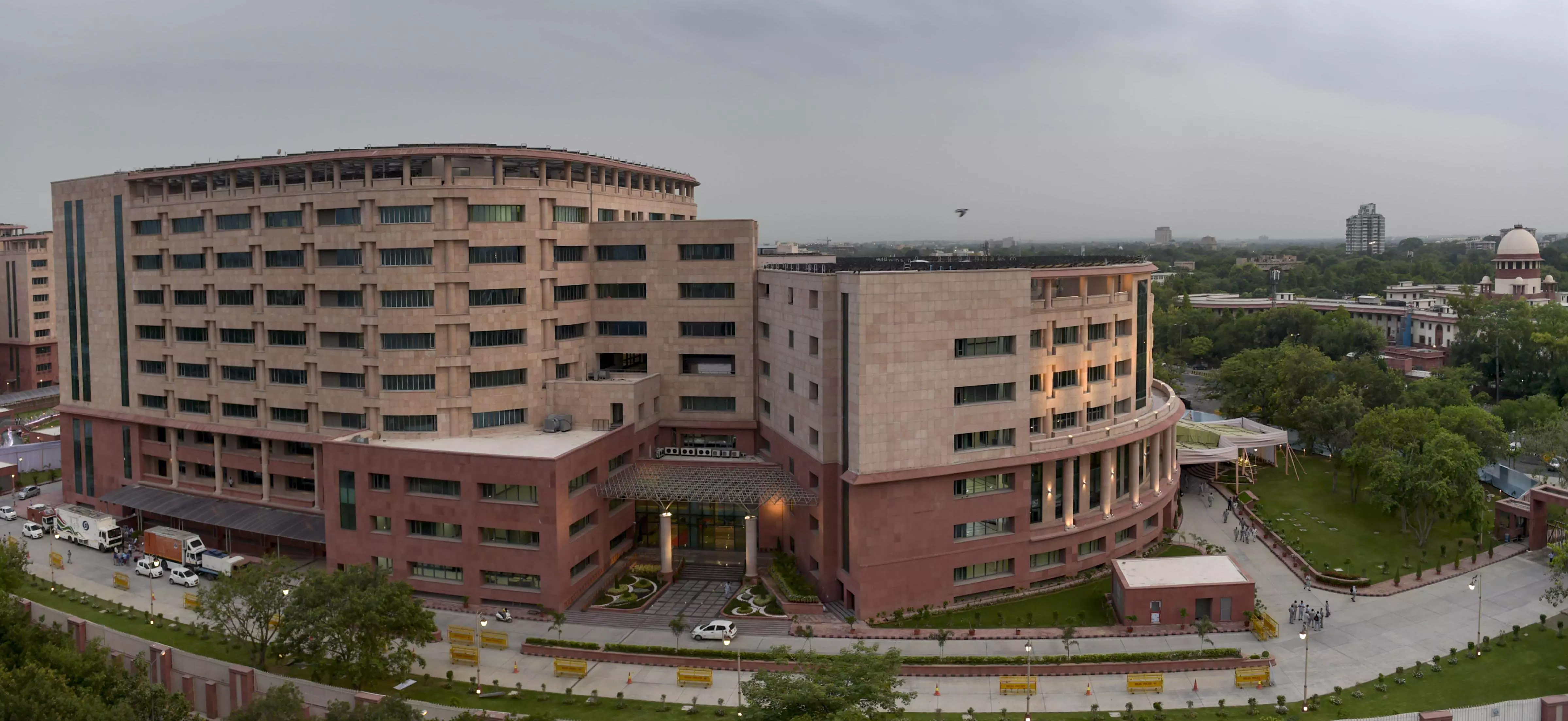 SC orders Ukhand medical college to release original documents of MBBS students