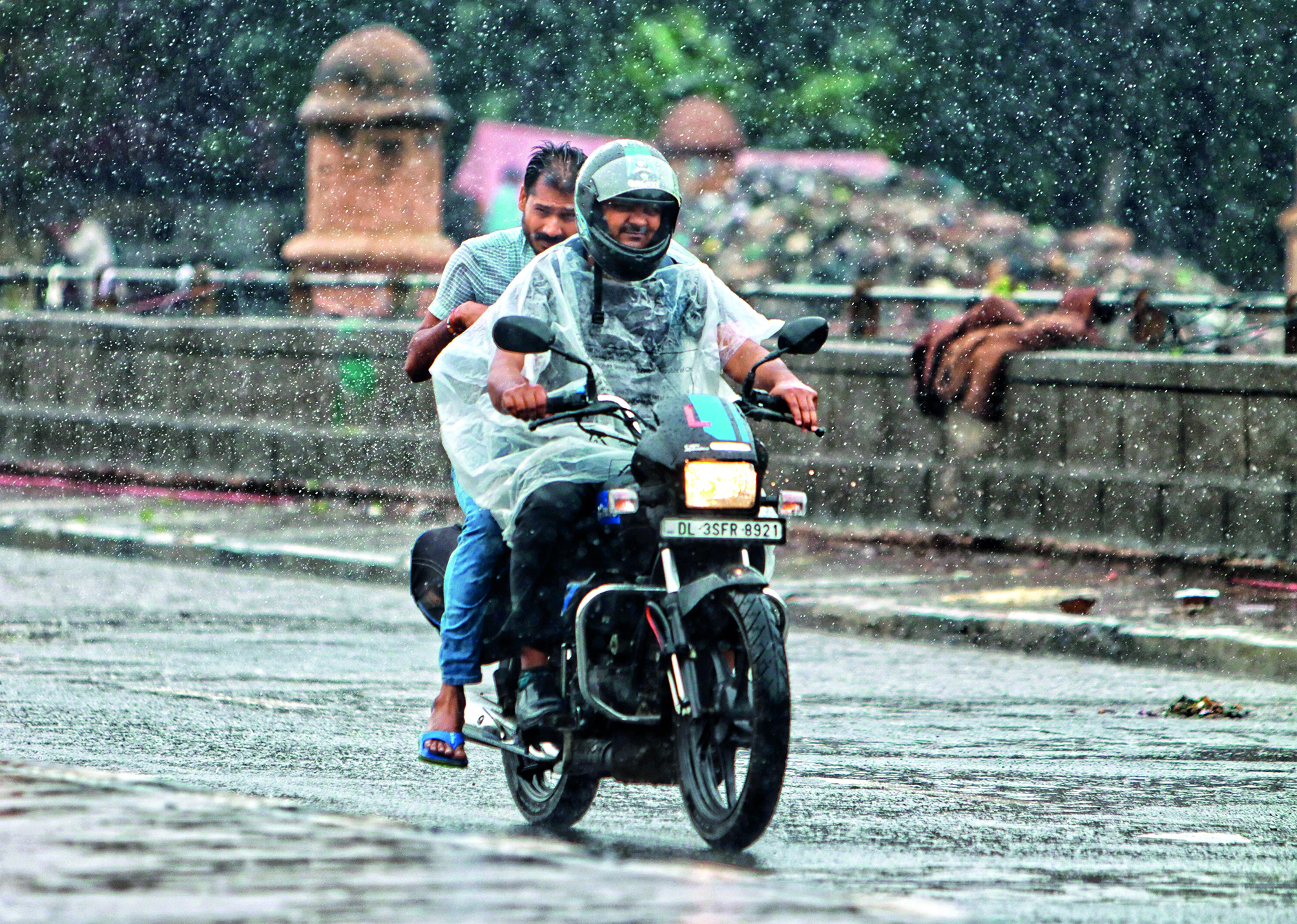 Rain in parts of Delhi leads to traffic snarls; Orange alert issued for today