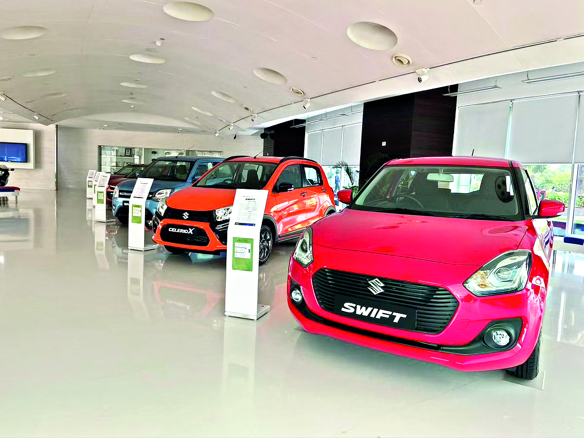 PV wholesales decline nearly 2% in August