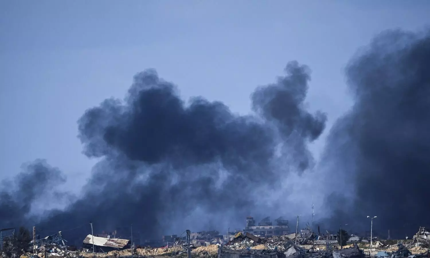 Missile fired by Yemens rebels lands in Israel, triggers sirens at international airport