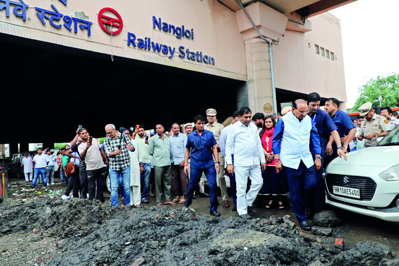 ‘West Delhi residents living life worse than hell due to govt neglect, apathy’