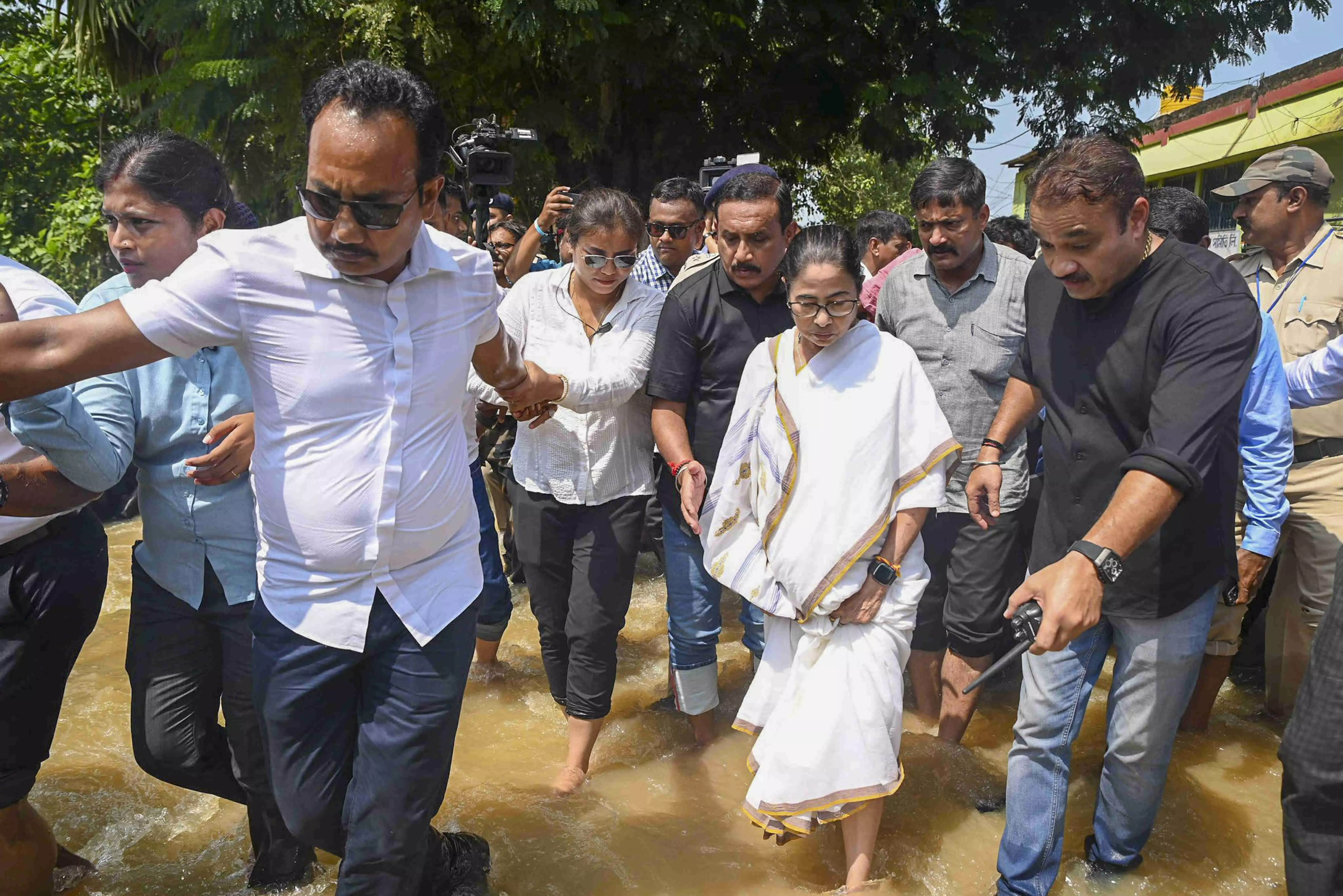 Mamata again writes to PM Modi on Bengal flood, says her govt not consulted on water release by DVC