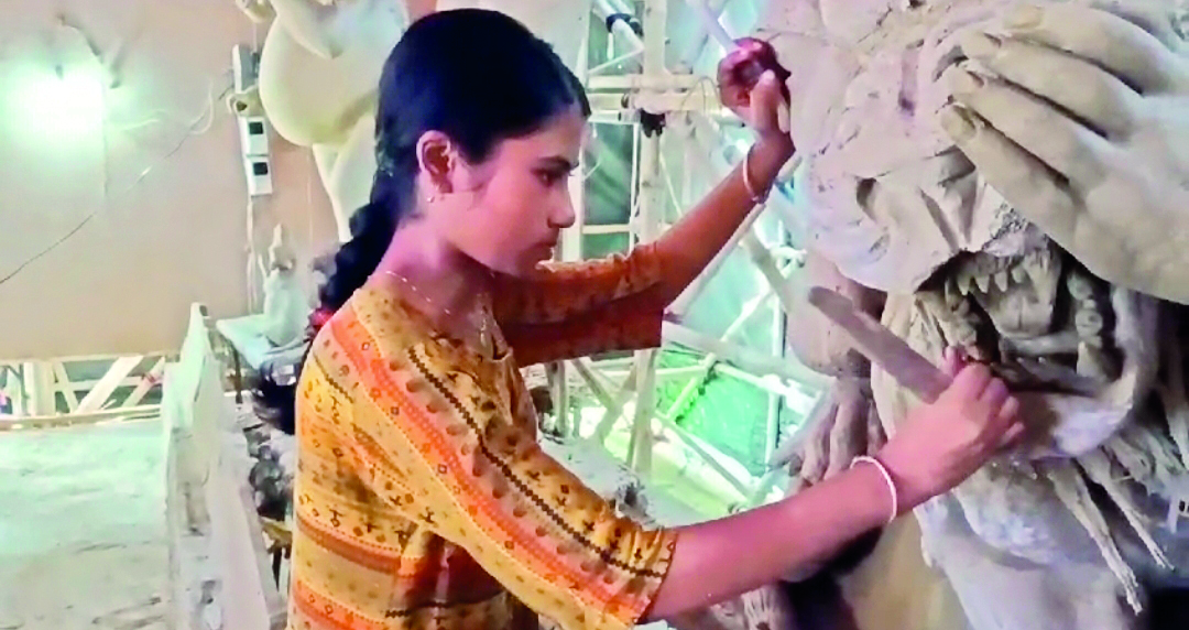 Balurghat artisans call for a Kumartuli-like hub