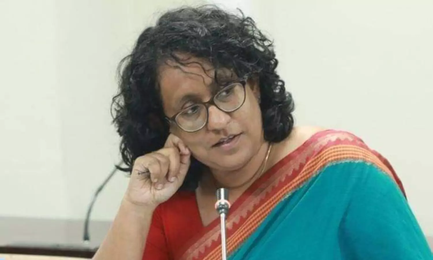 Harini Amarasuriya sworn in as Sri Lankas new Prime Minister Harini Amarasuriya sworn in as Sri Lankas new Prime Minister