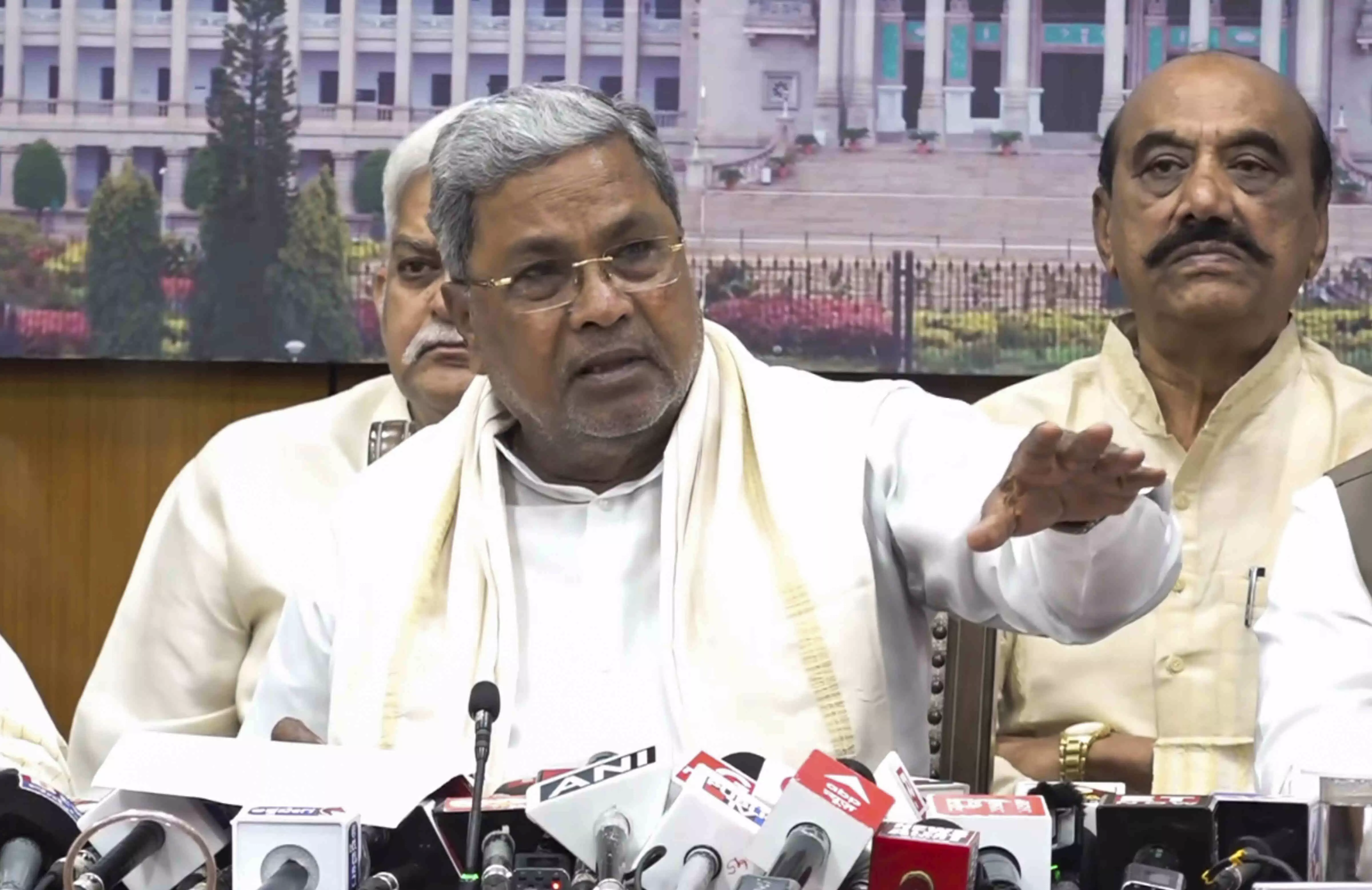 Court orders probe by Lokayukta police against CM Siddaramaiah, sets the stage for FIR against him Court orders probe by Lokayukta police against CM Siddaramaiah, sets the stage for FIR against him