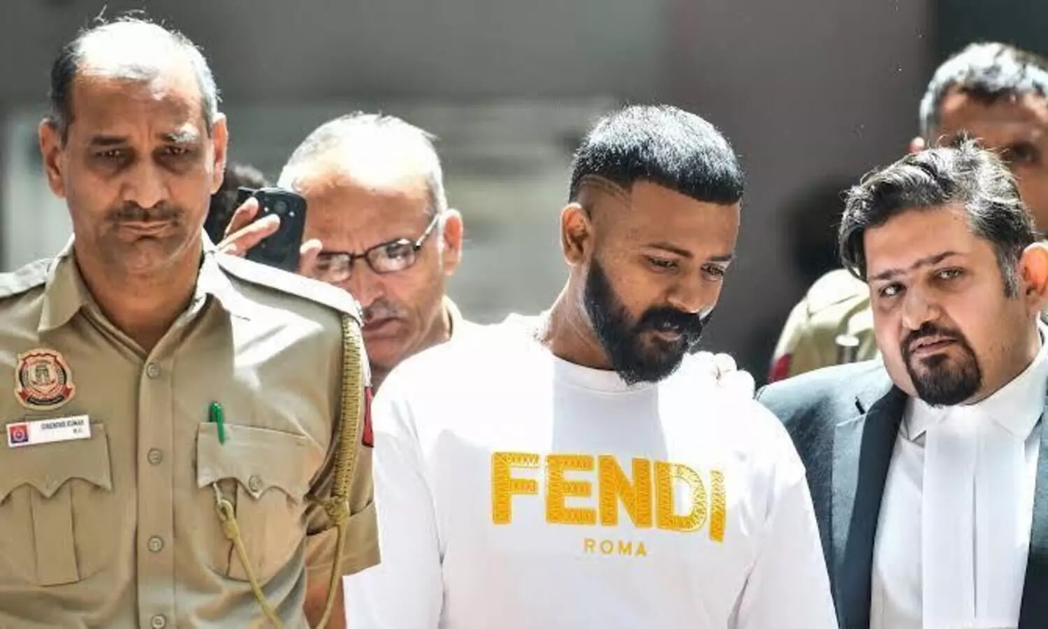 CBI records statement of Sukesh Chandrasekhar in extortion racket in Delhi prisons