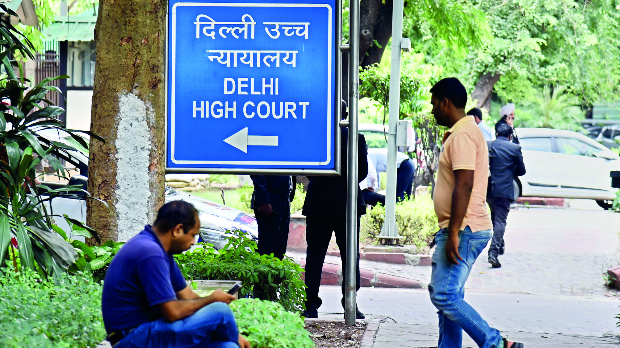 Delhi HC halts counting of votes till defacement of property removed