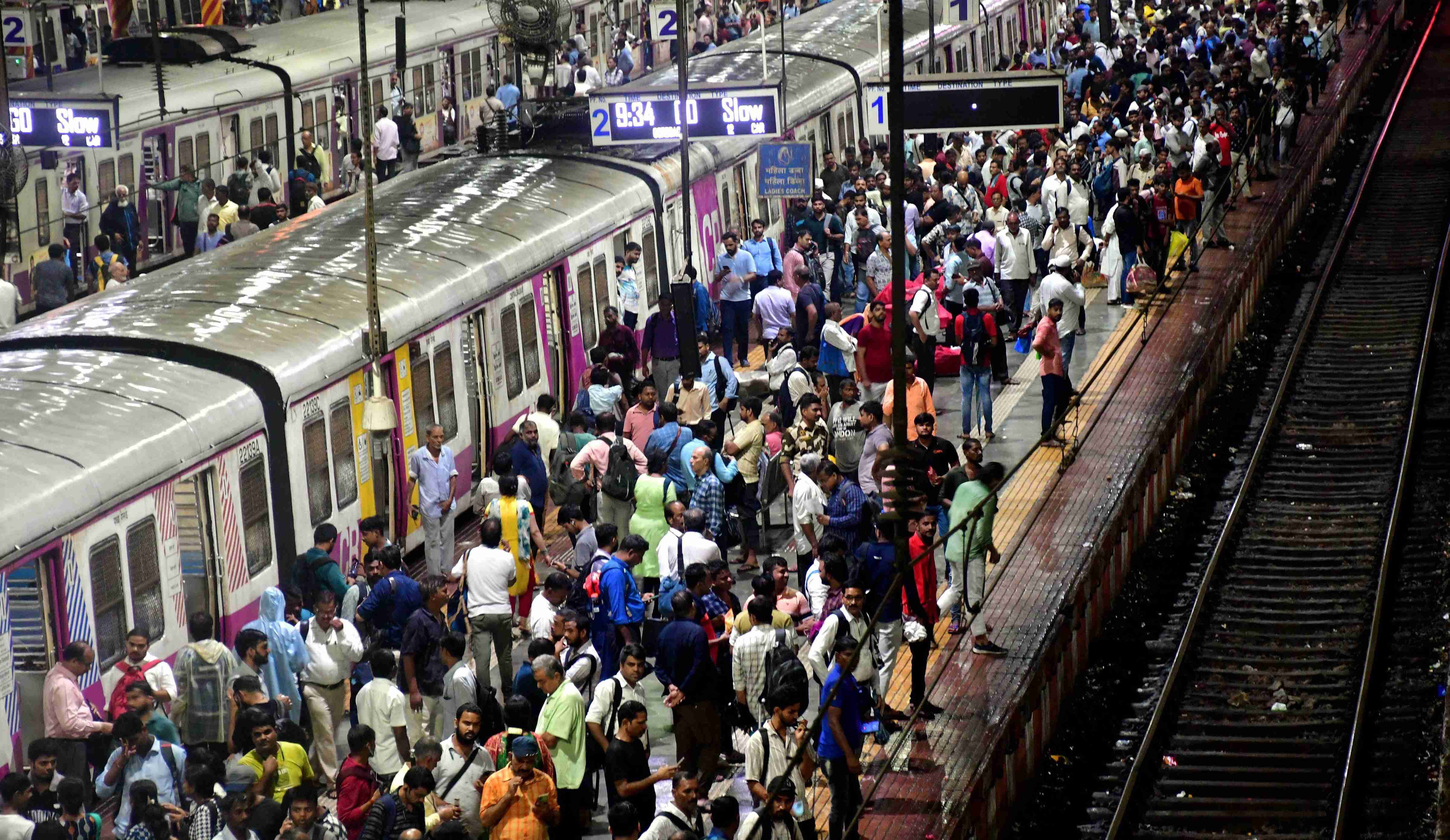 Mumbai traffic back on track after heavy rains; schools closed after
