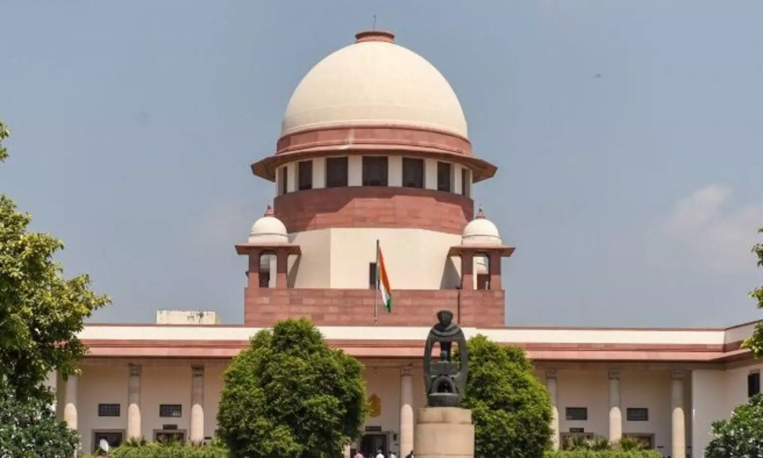 SC expunges Allahabad HCs remark on religious conversions, grants bail to accused
