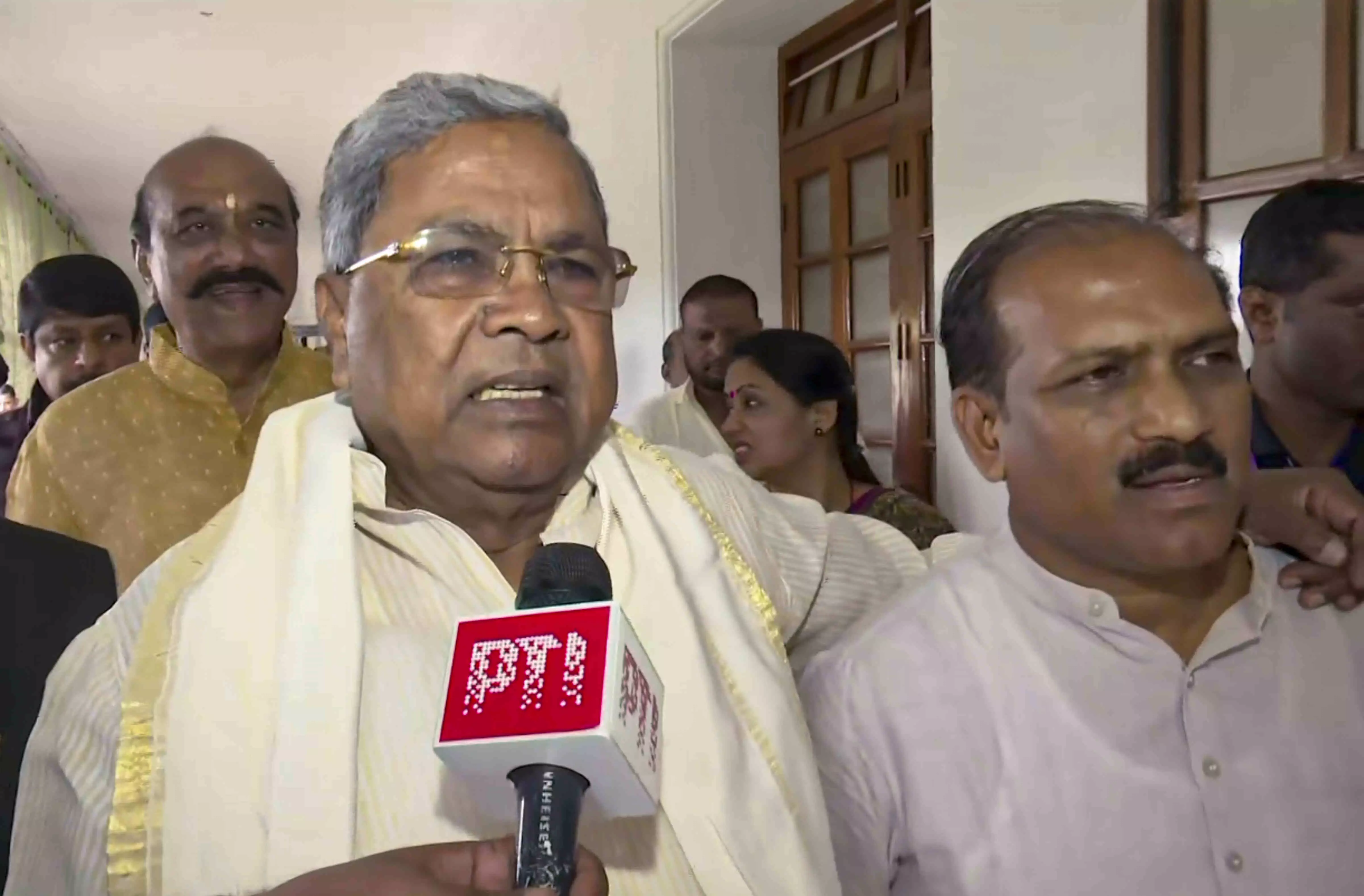 Lokayukta police register FIR against Karnataka CM Siddaramaiah & others in MUDA case Lokayukta police register FIR against Karnataka CM Siddaramaiah & others in MUDA case