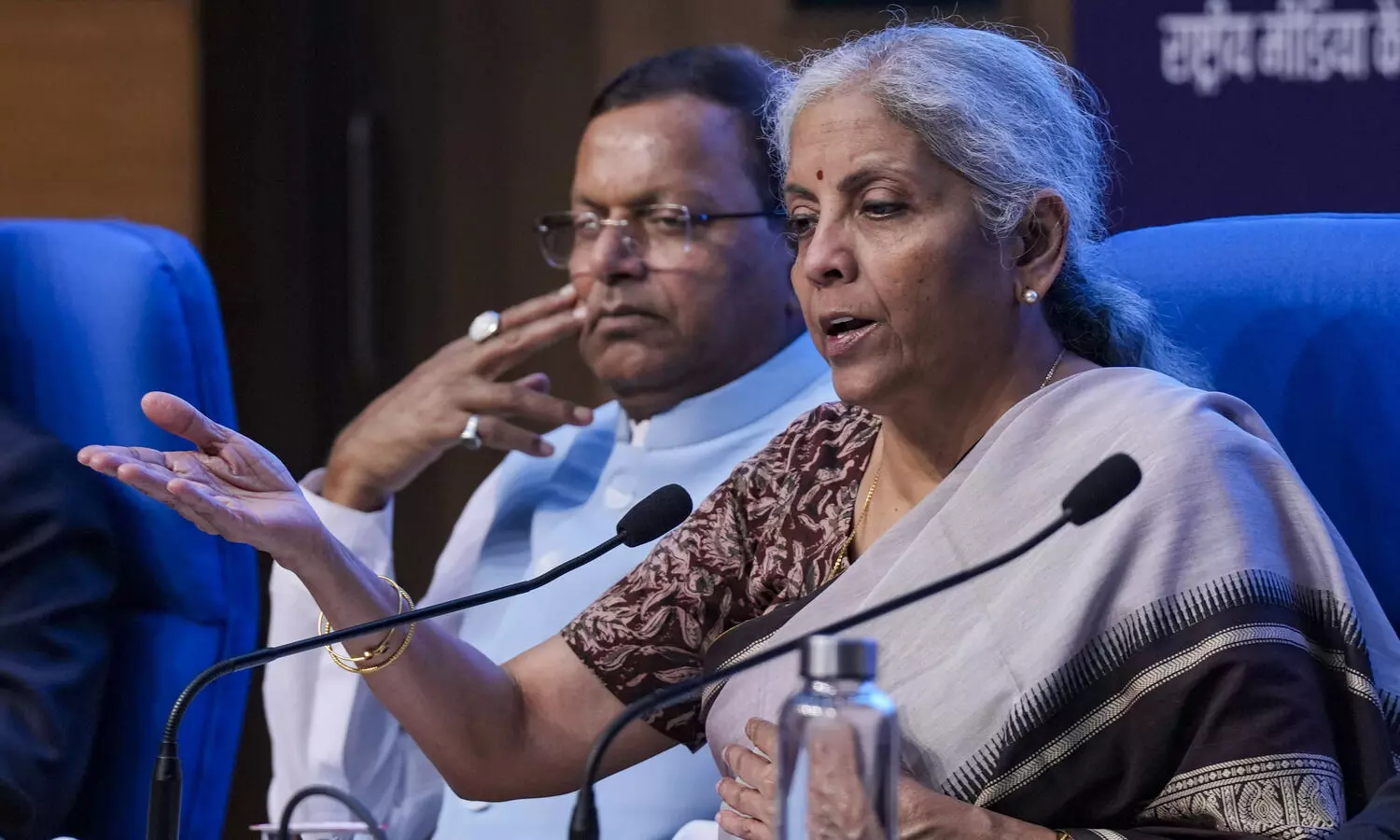 Cong demands FMs resignation over FIR, slams BJP for undermining democracy via electoral bonds