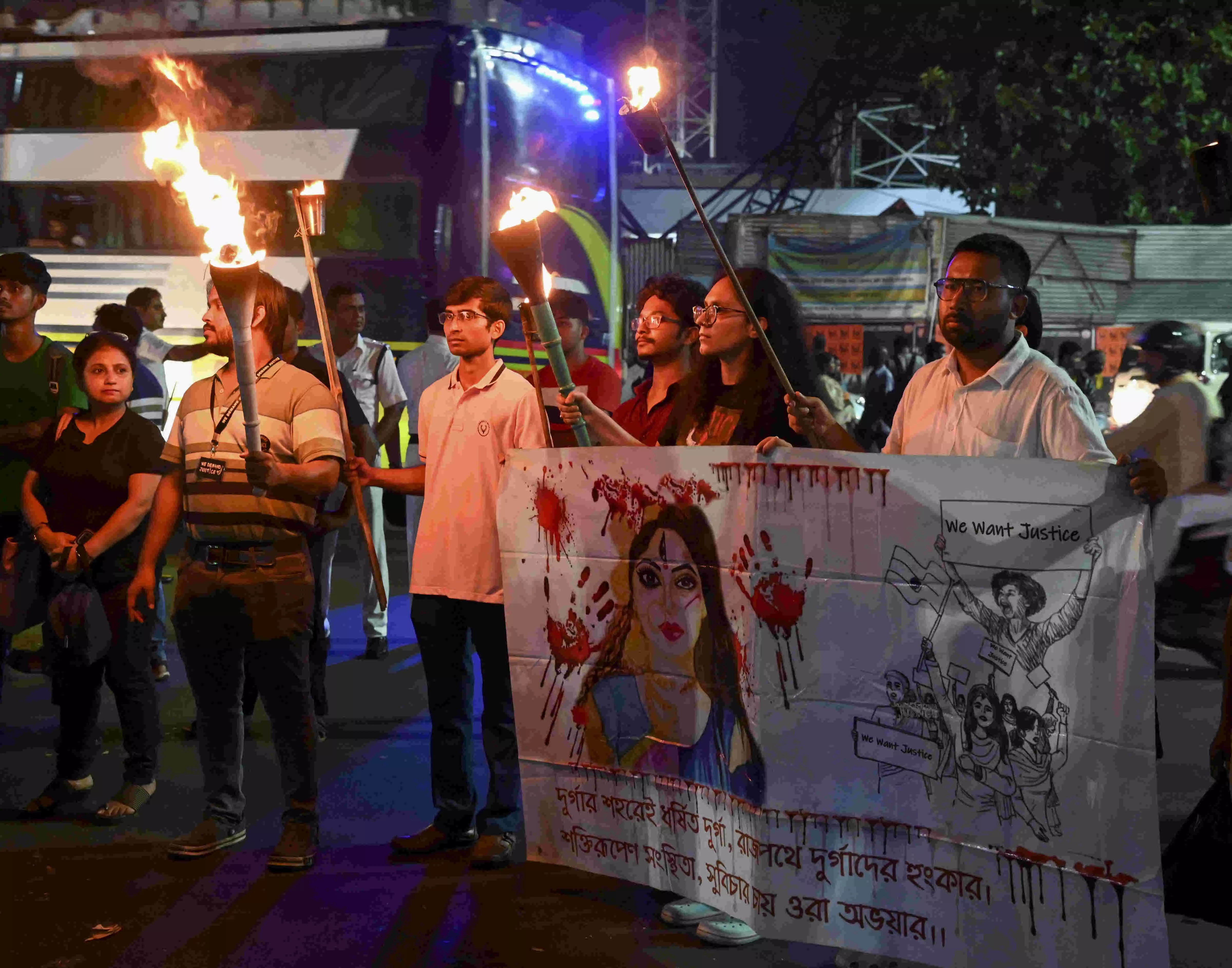 Bengal junior doctors resume total cease work, to hold march on Wednesday Bengal junior doctors resume total cease work, to hold march on Wednesday