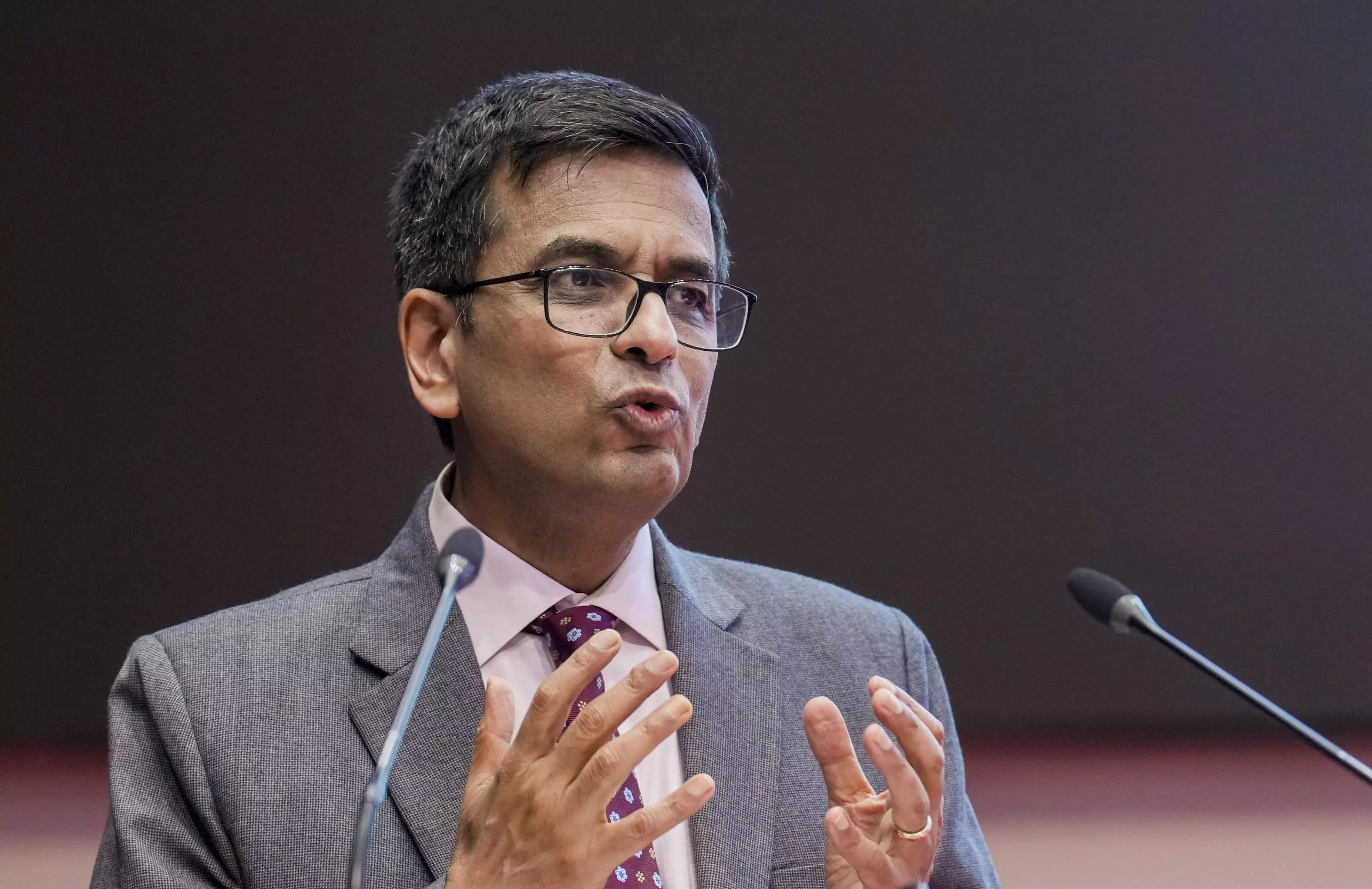CJI Chandrachud deprecates practice of mentioning same case by different lawyers CJI Chandrachud deprecates practice of mentioning same case by different lawyers