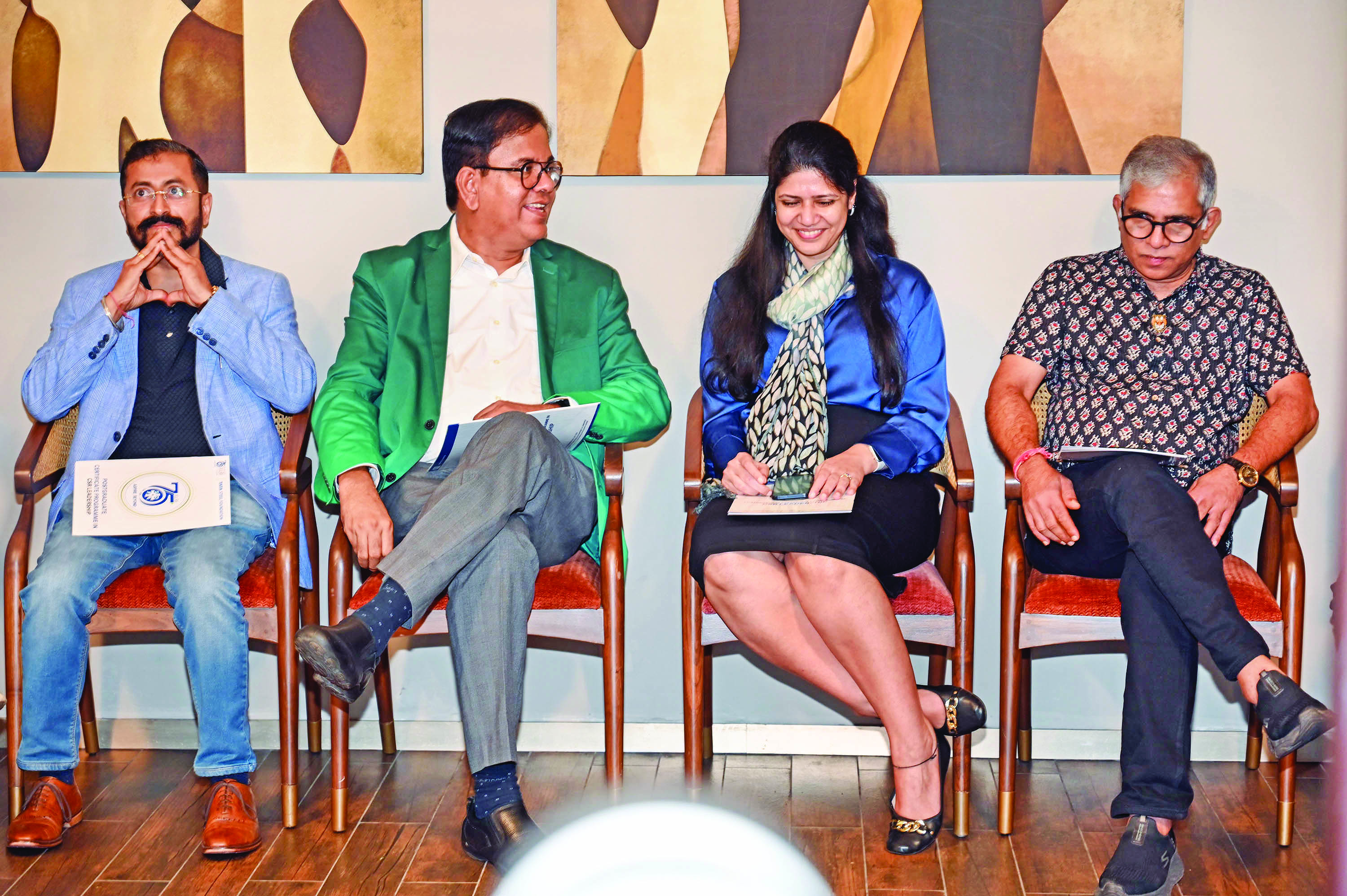 LEADING WITH VISION LEADING WITH VISION