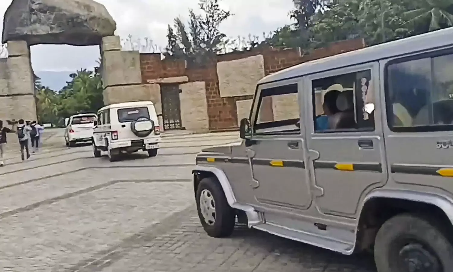 SC transfers plea from HC to itself, asks cops not to take further action in Isha Foundation row