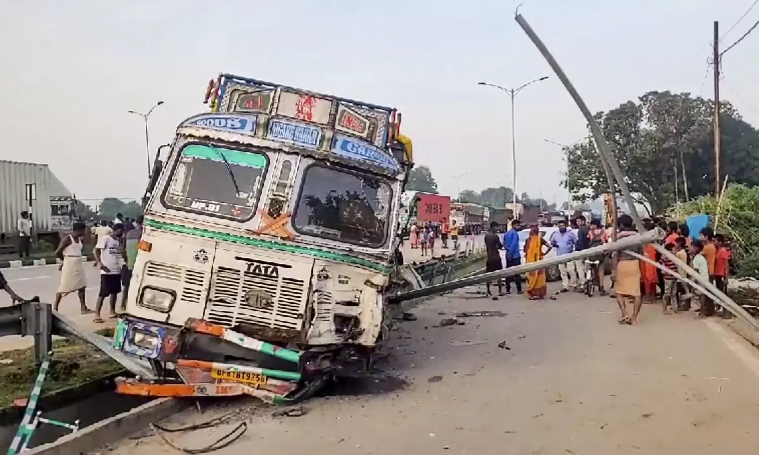 Truck hits tractor trolley in Mirzapur, 10 labourers killed, 3 injured