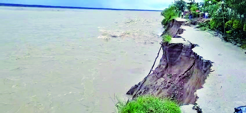 Erosion of Teesta River threatens Laltong & Chamakdangi villages