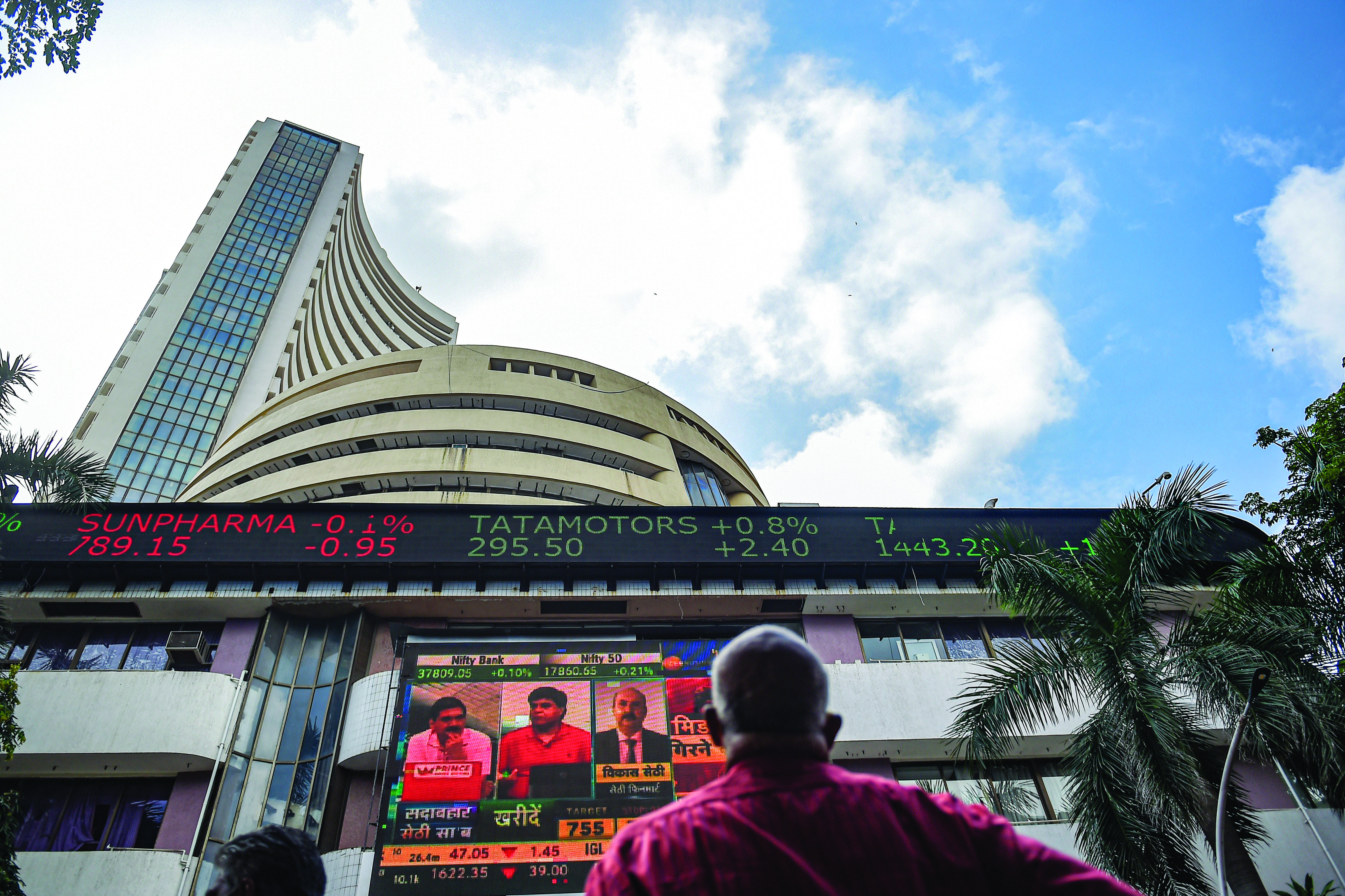 RBI interest rate decision, West Asia conflict, FII trading activity to drive markets: Analysts RBI interest rate decision, West Asia conflict, FII trading activity to drive markets: Analysts