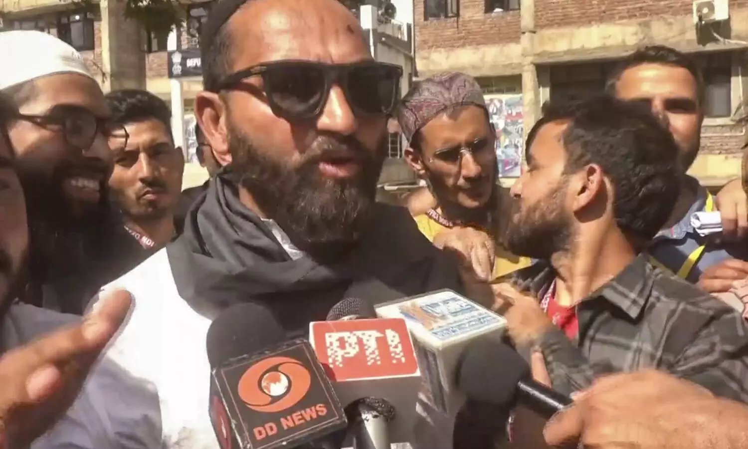 AAP opens account in J&K, defeats BJP in Doda