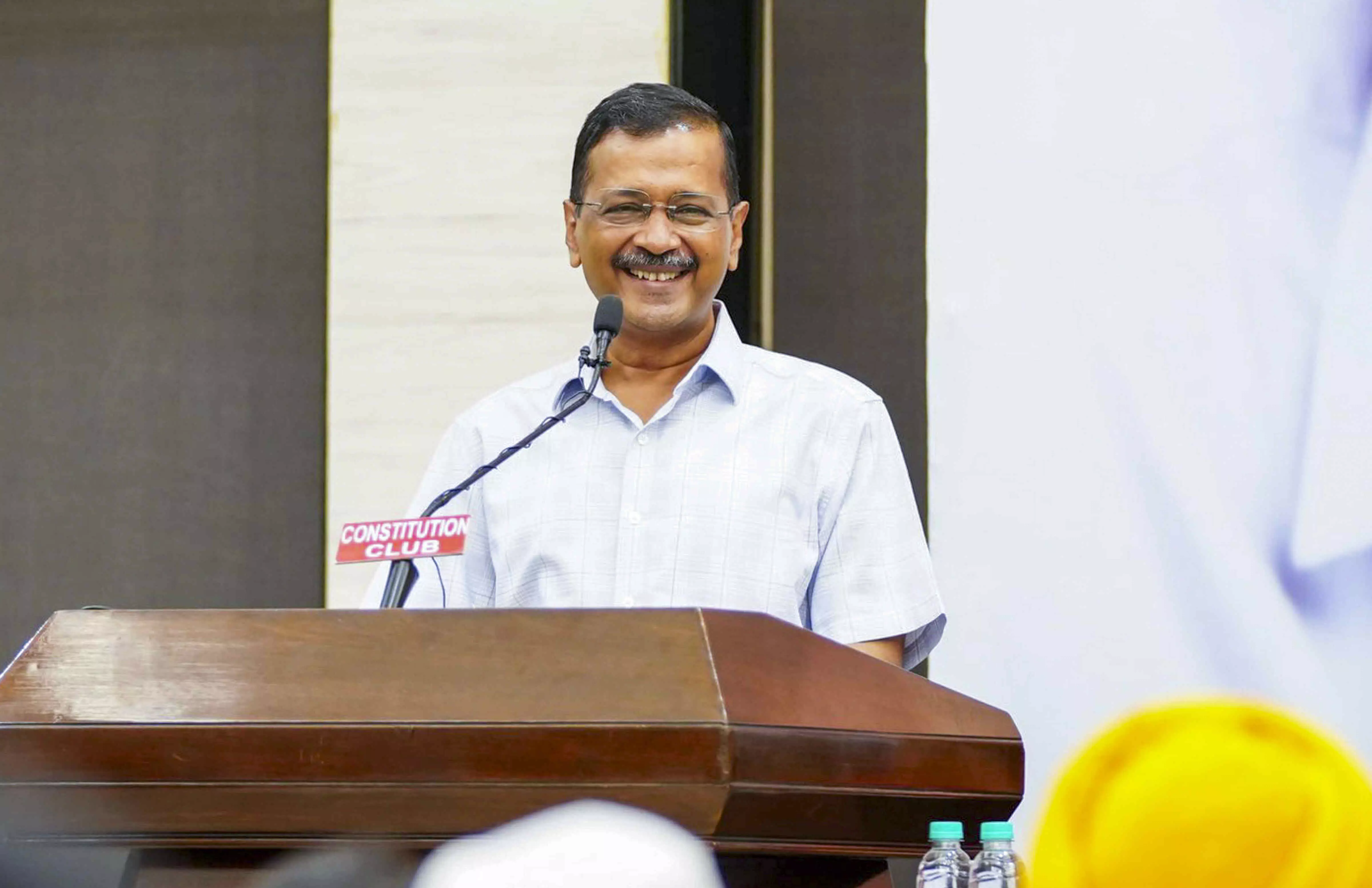 Prioritise garbage collection, cleanliness of city to win polls: Kejriwal to AAP MCD councillors Prioritise garbage collection, cleanliness of city to win polls: Kejriwal to AAP MCD councillors