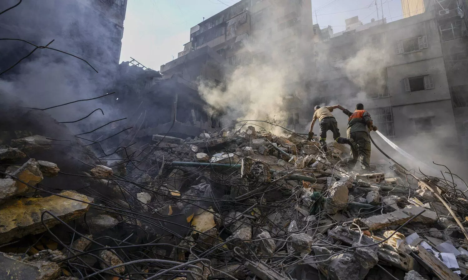 Israeli bombardment intensifies in Gaza as UN peacekeepers targeted again