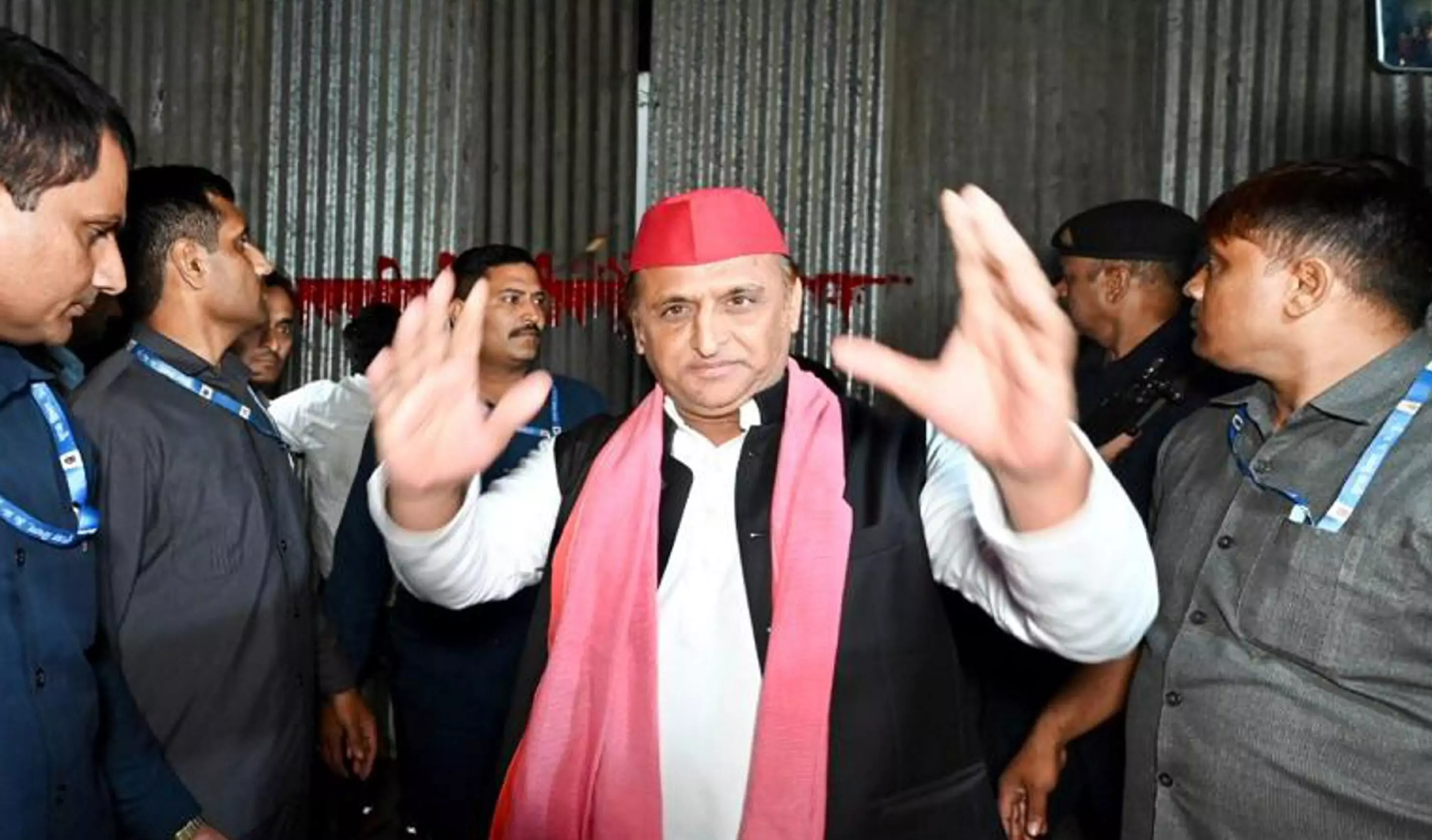 BJP divides people on caste, its claims of development false: Akhilesh